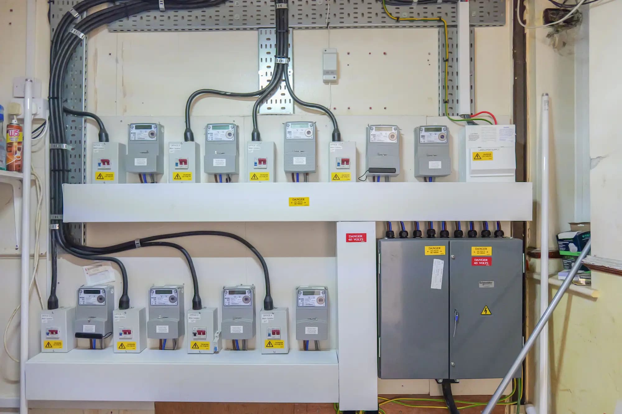 property photo 18 of 28