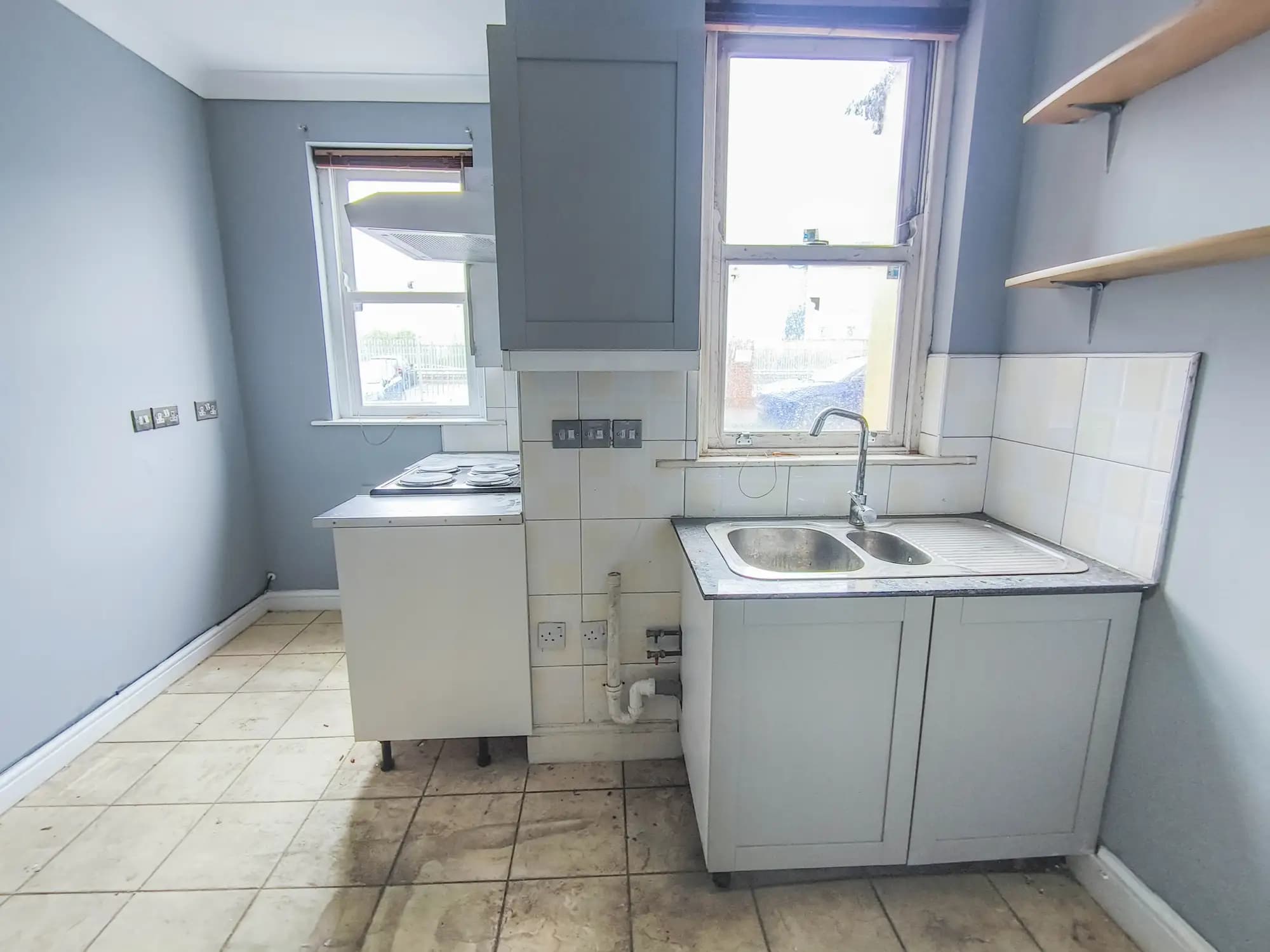 property photo 6 of 10