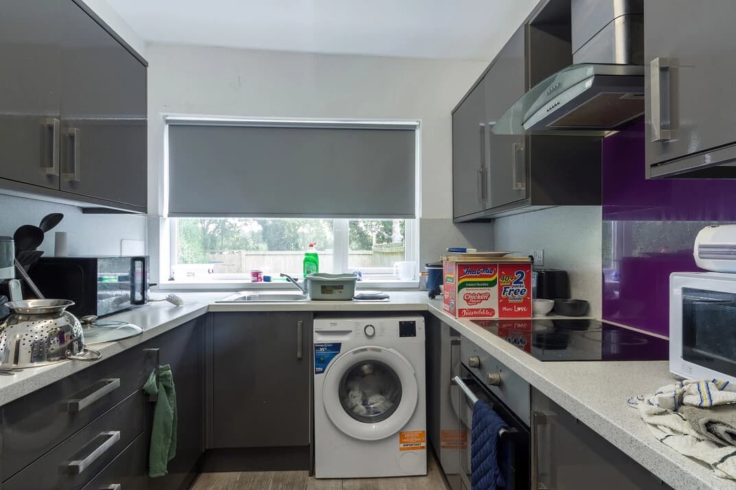 property photo 5 of 19