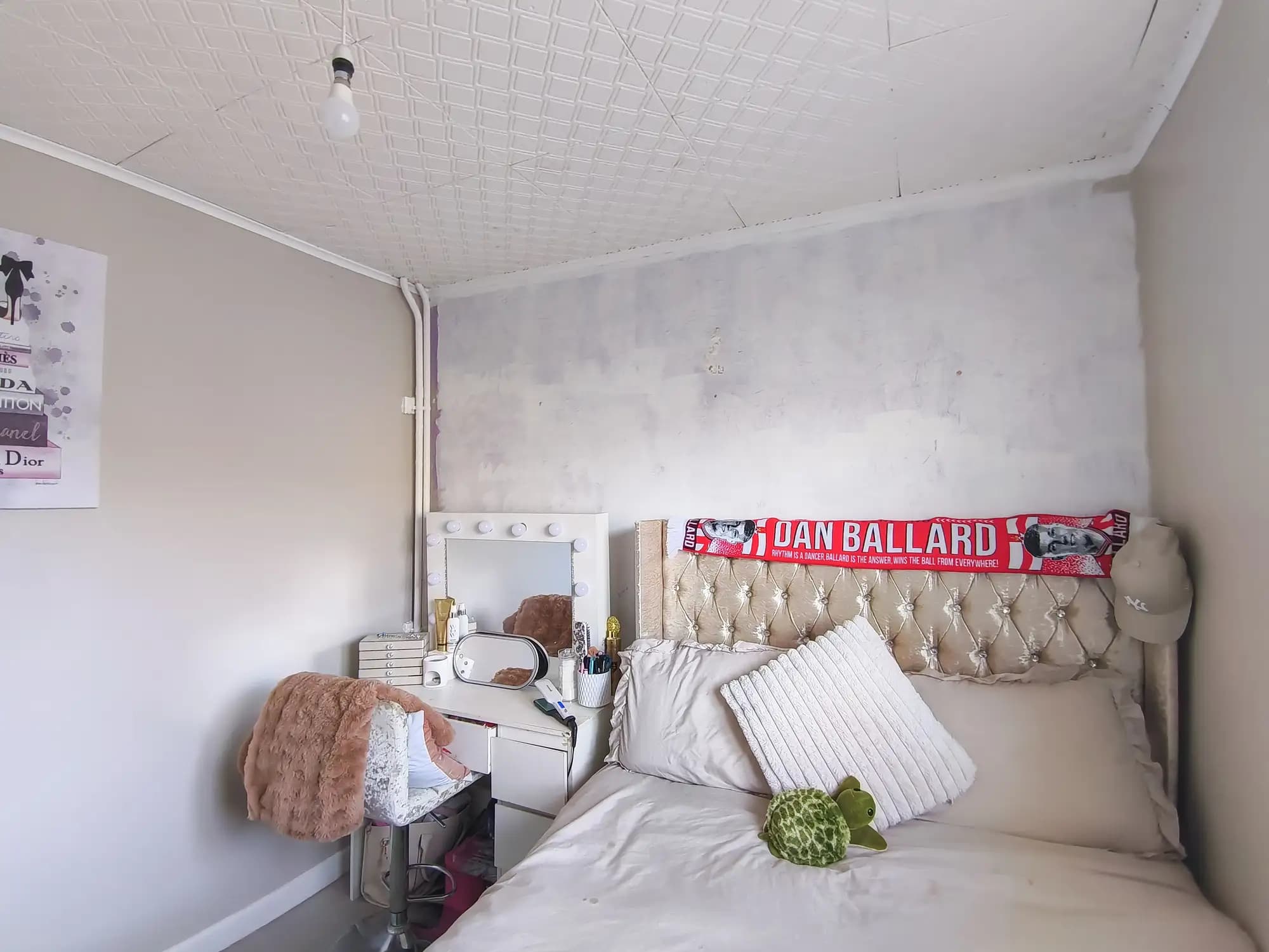 property photo 14 of 19