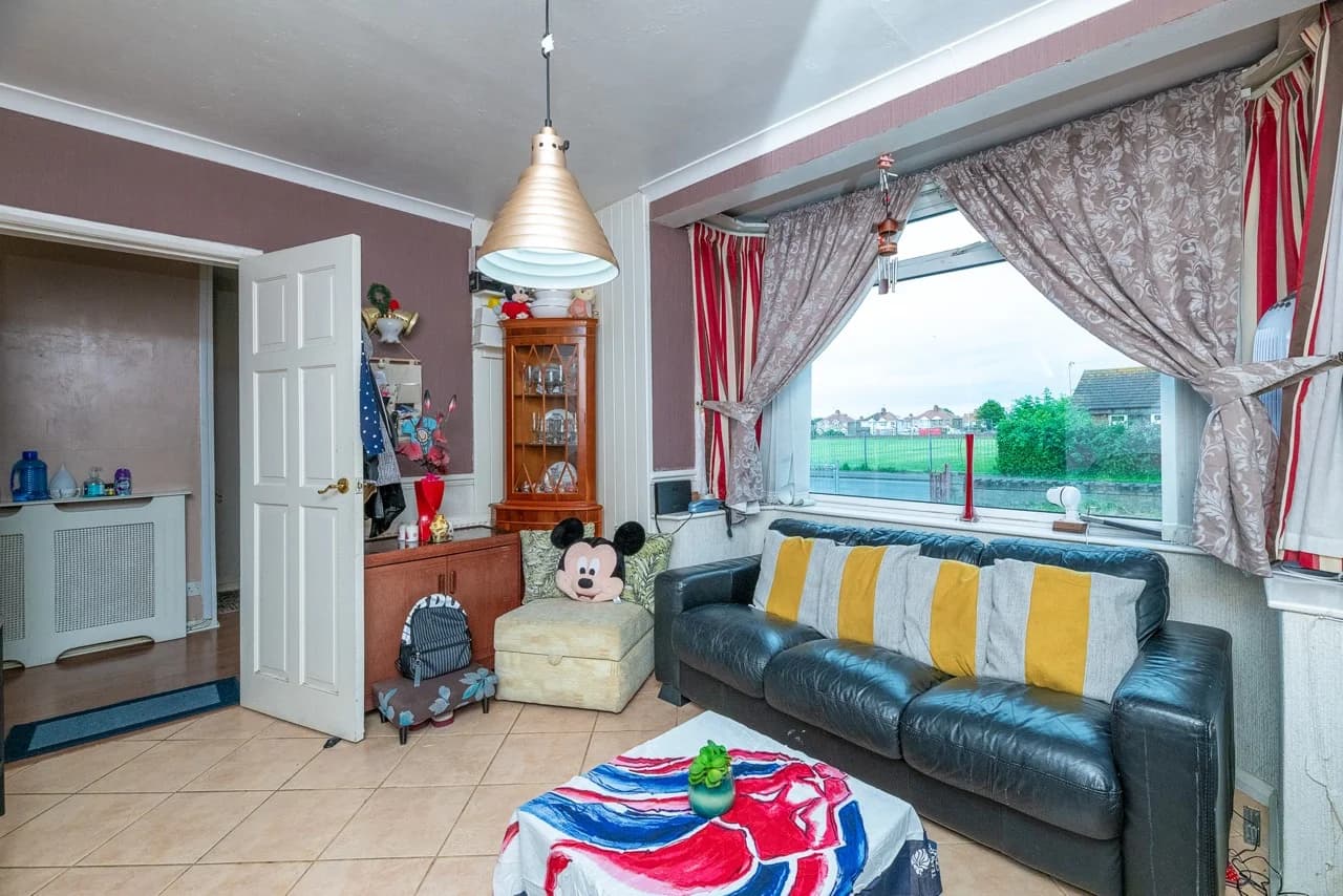 property photo 3 of 22