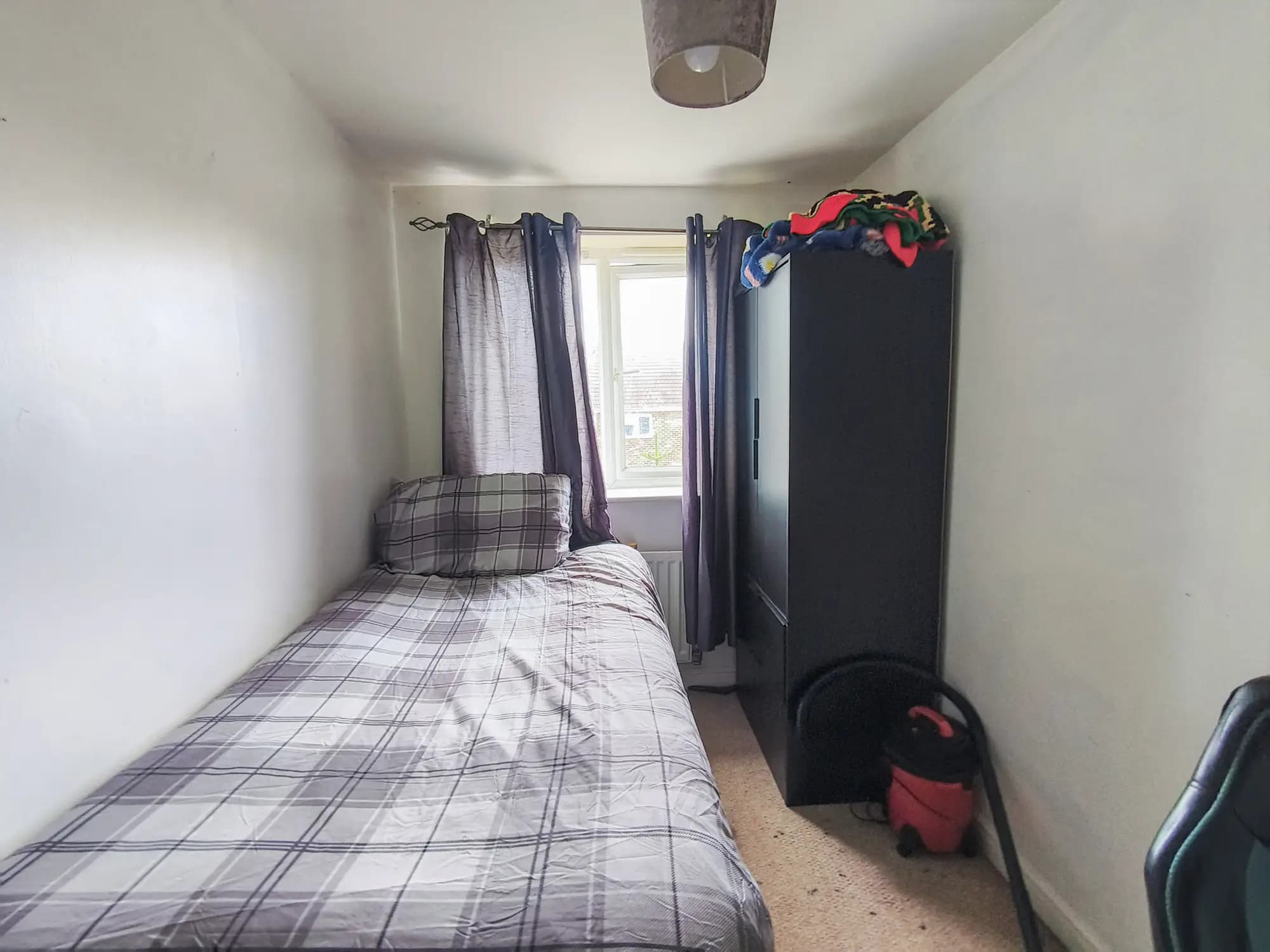 property photo 11 of 17