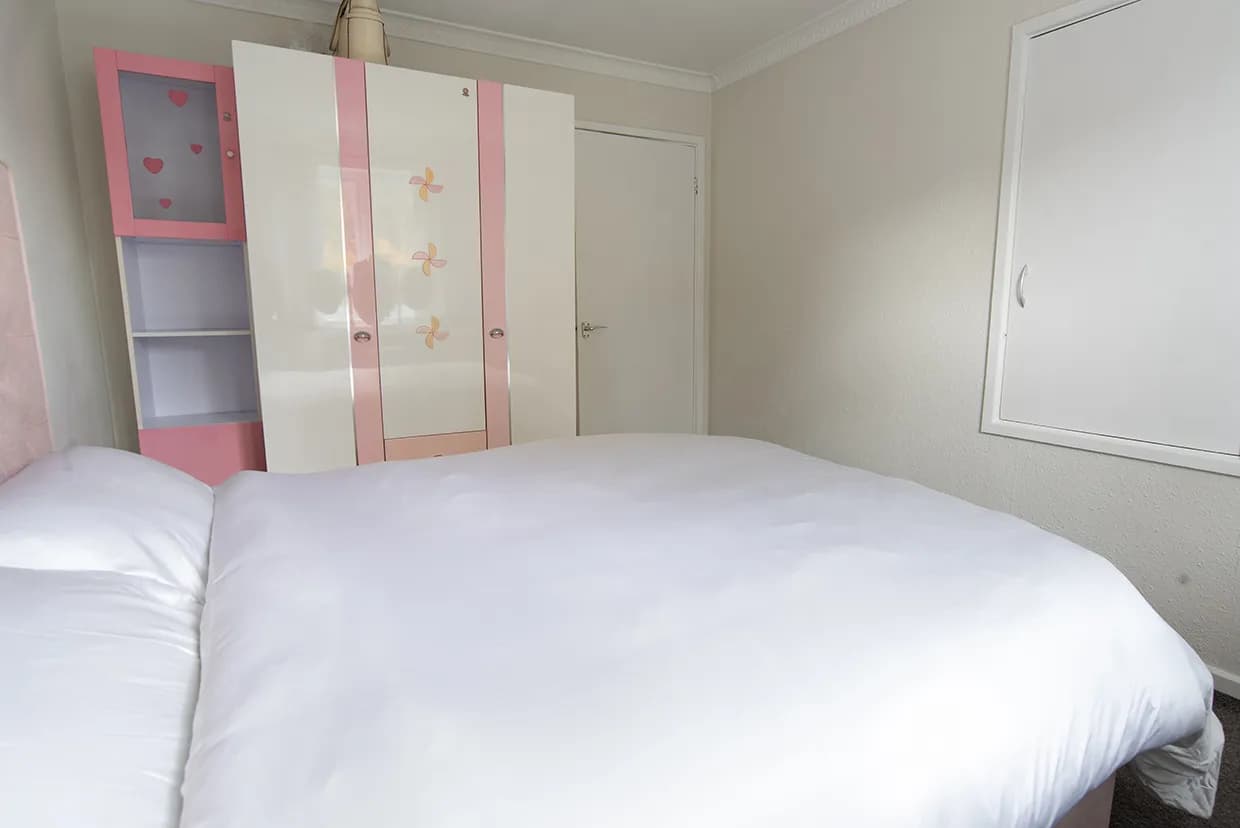 property photo 11 of 22