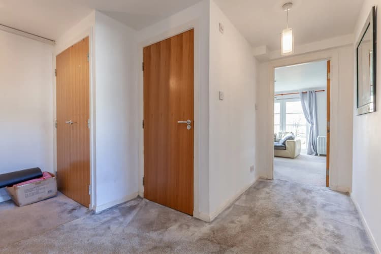 property photo 12 of 16