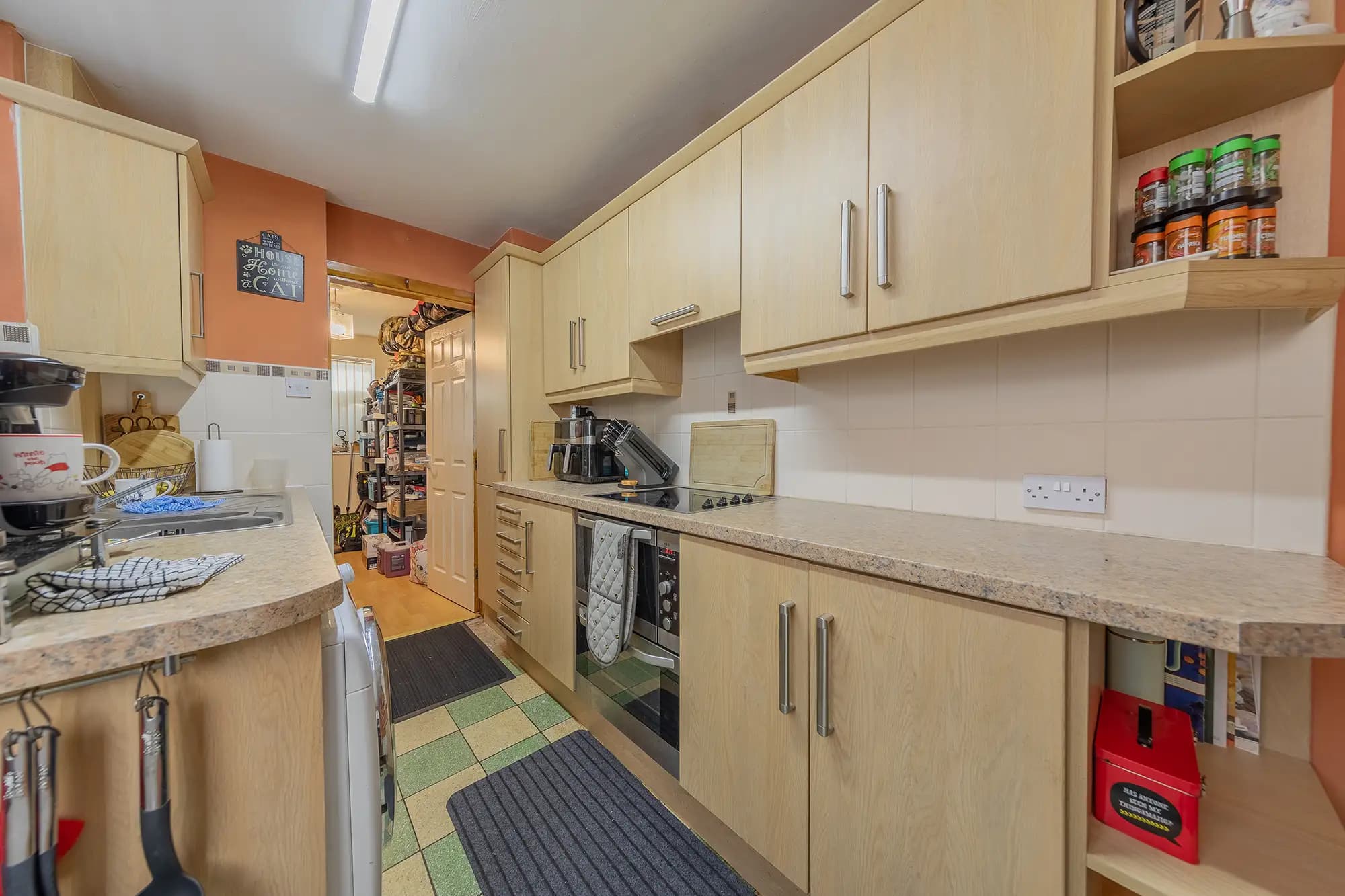 property photo 6 of 17