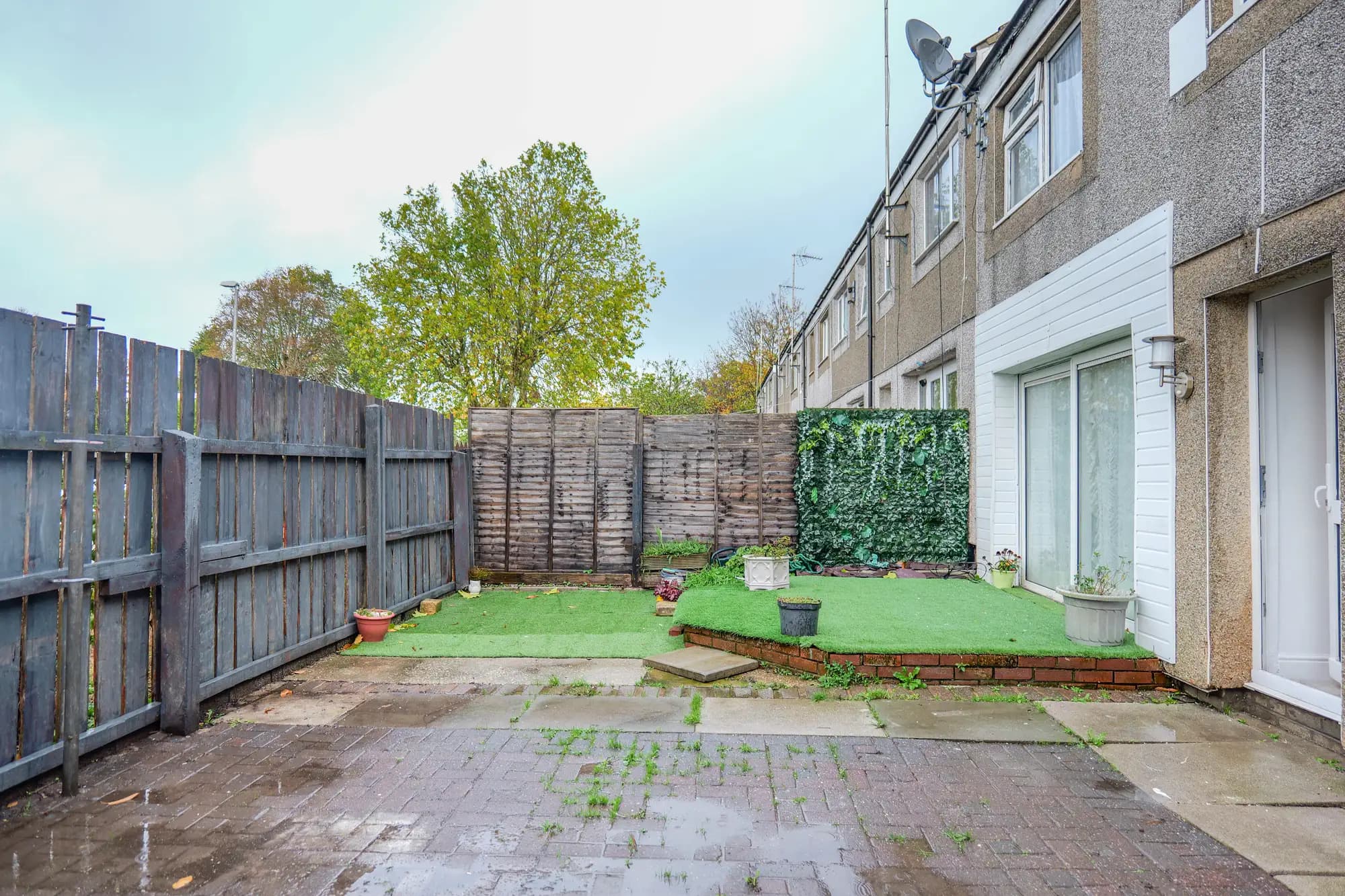 property photo 18 of 24