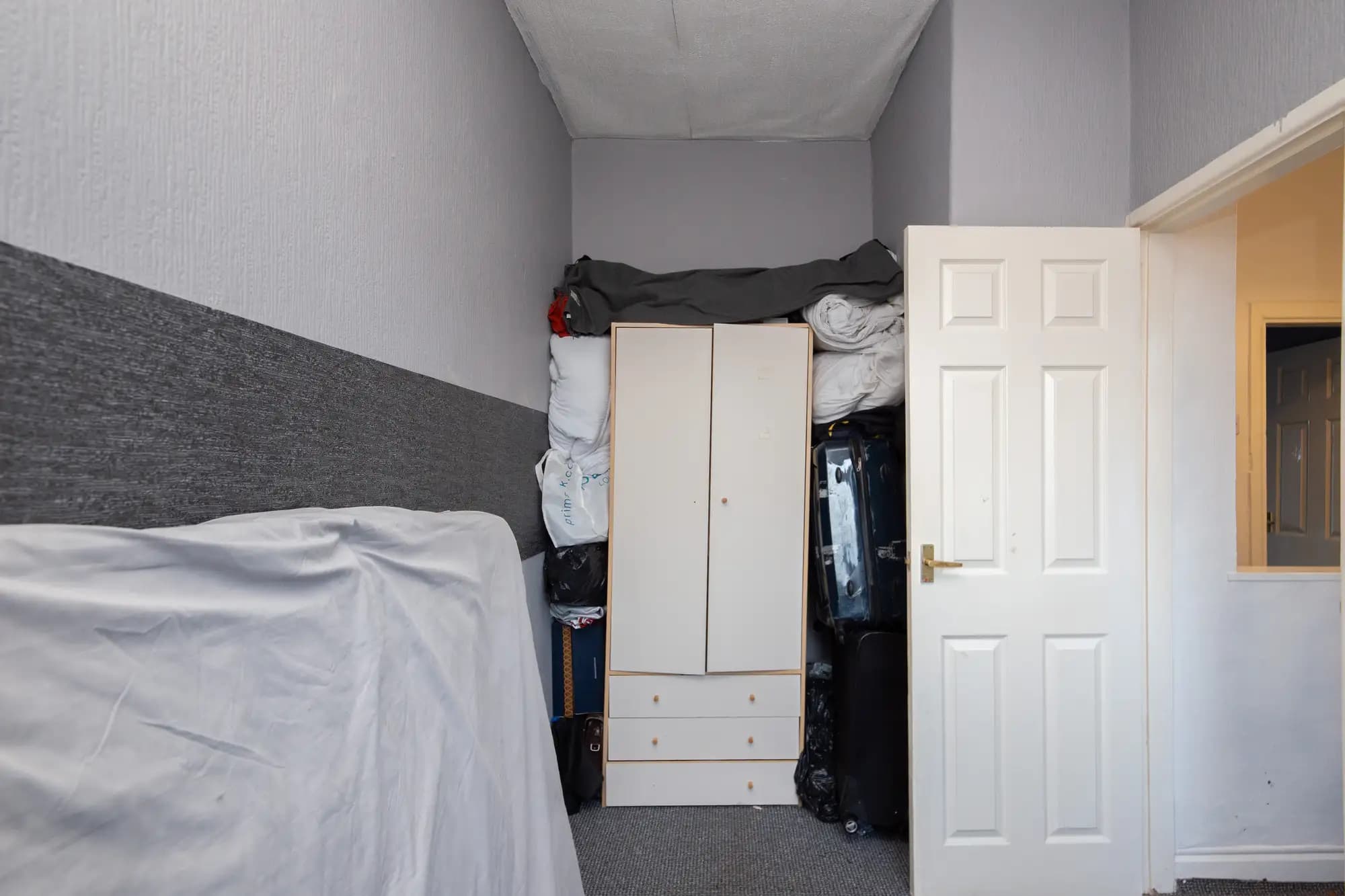 property photo 13 of 16