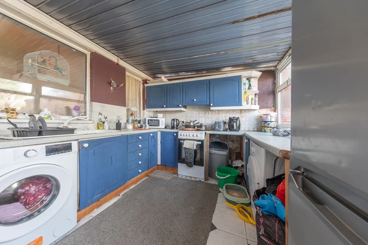 property photo 4 of 20