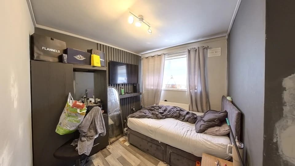 property photo 16 of 19
