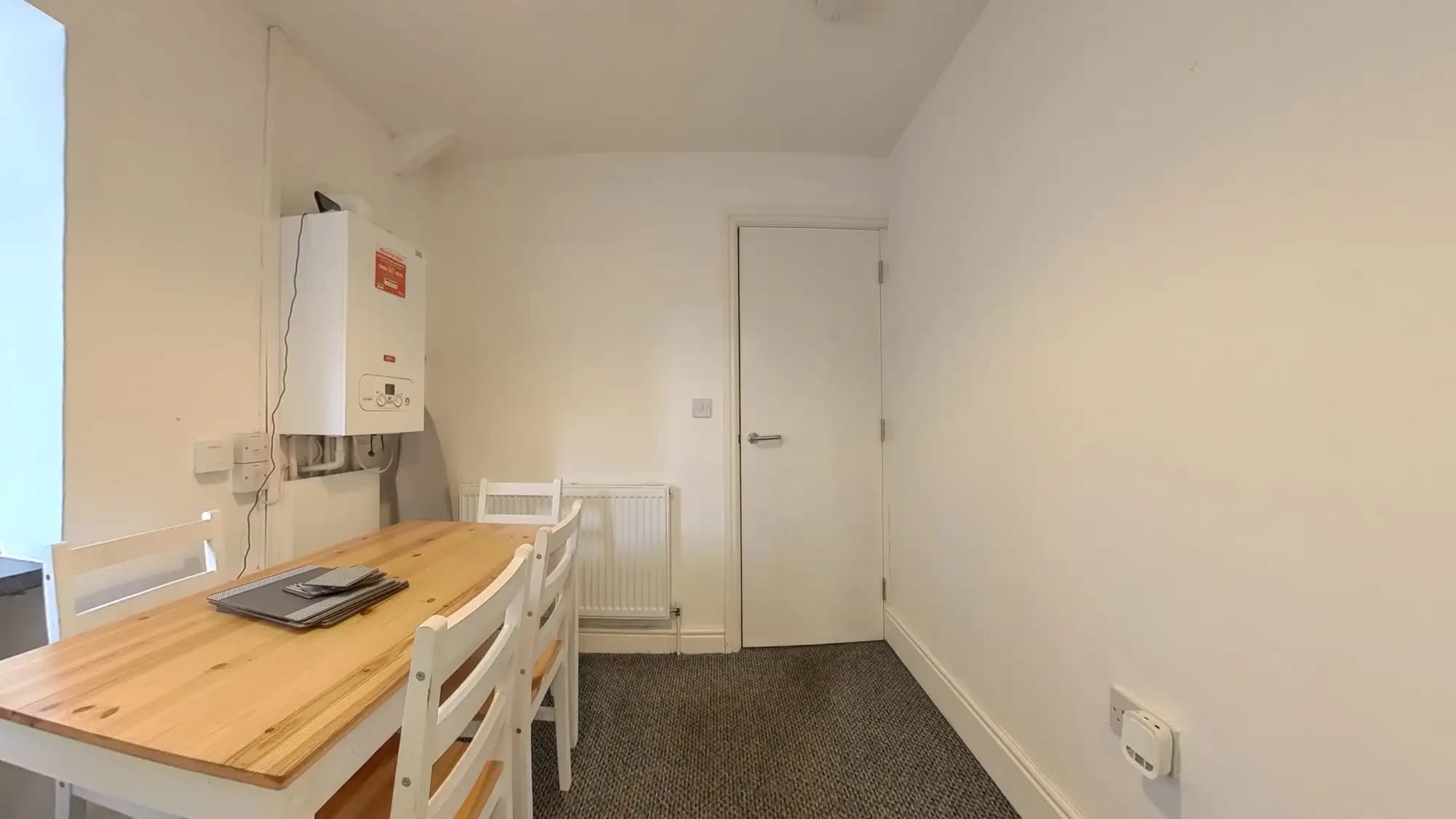 property photo 4 of 25