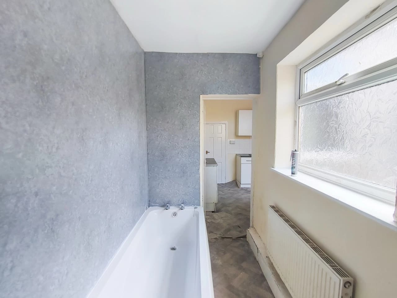property photo 8 of 14