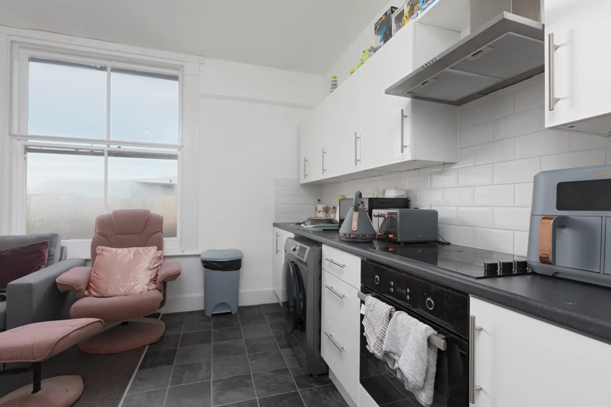 property photo 5 of 23