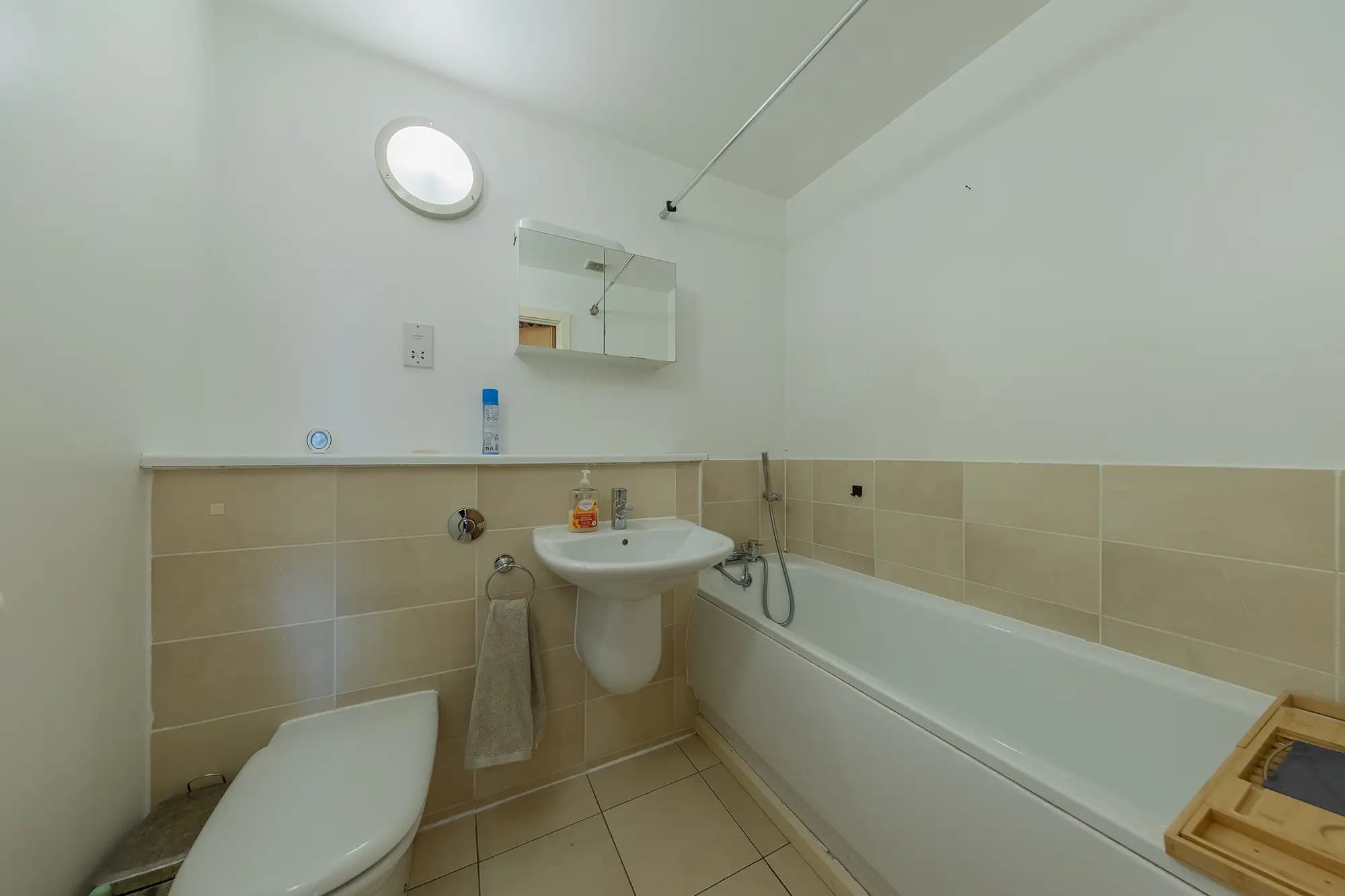 property photo 7 of 20