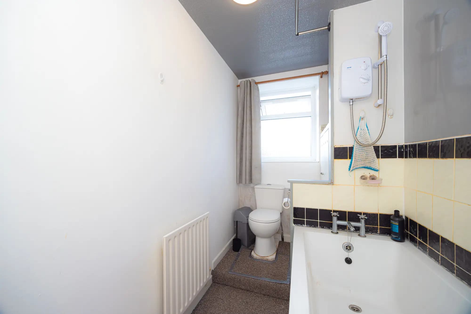 property photo 8 of 22