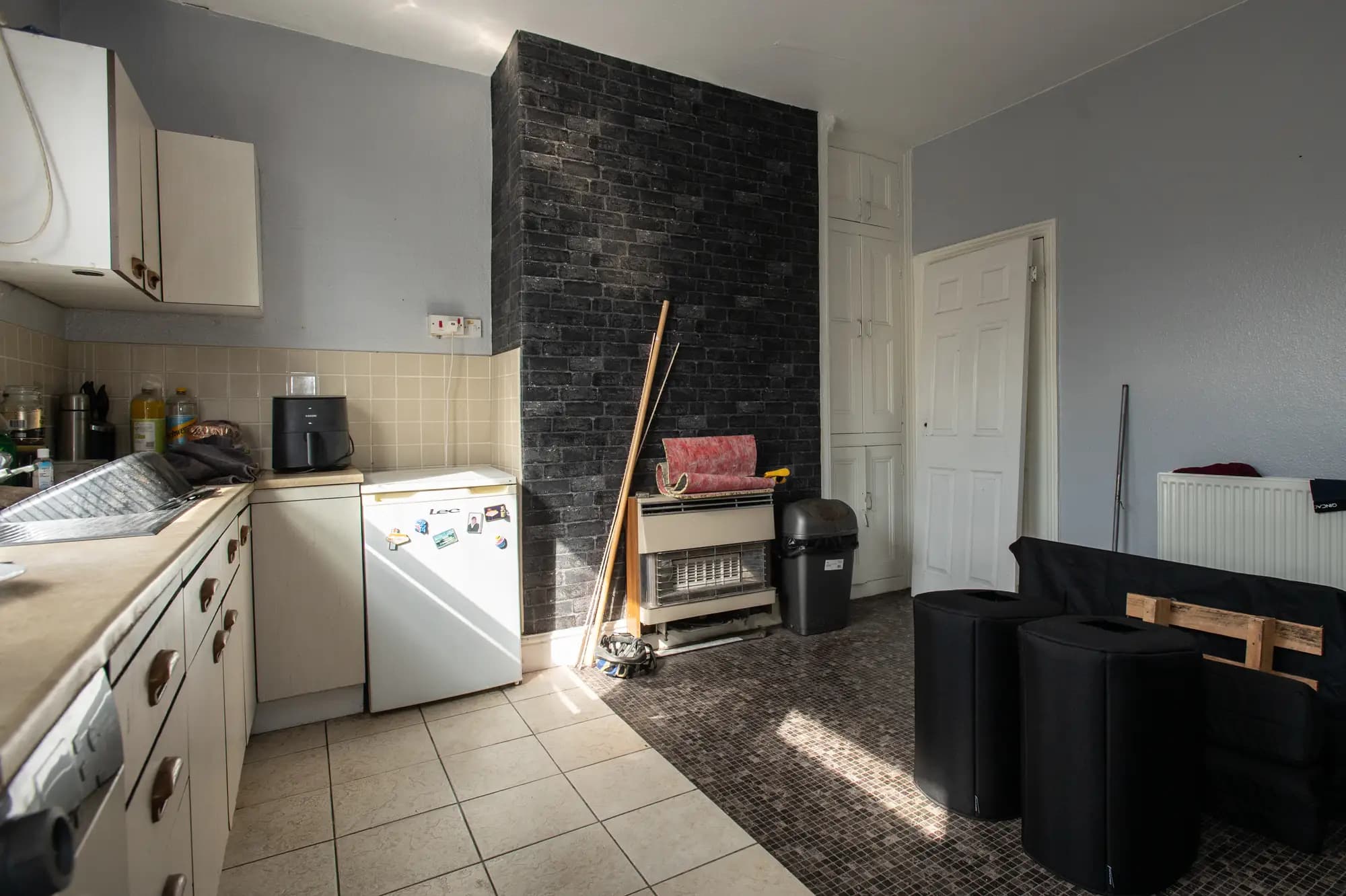property photo 6 of 26