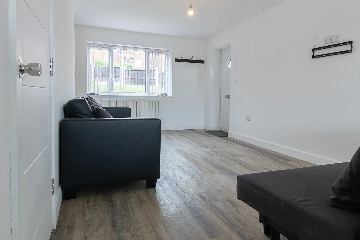 property photo 5 of 31
