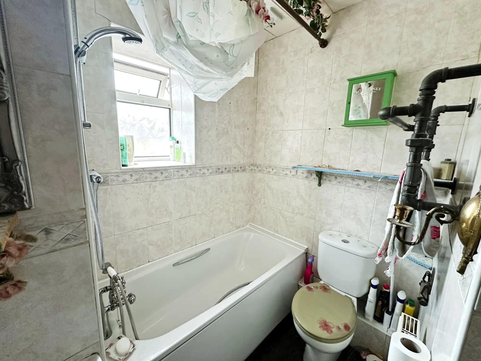 property photo 9 of 26