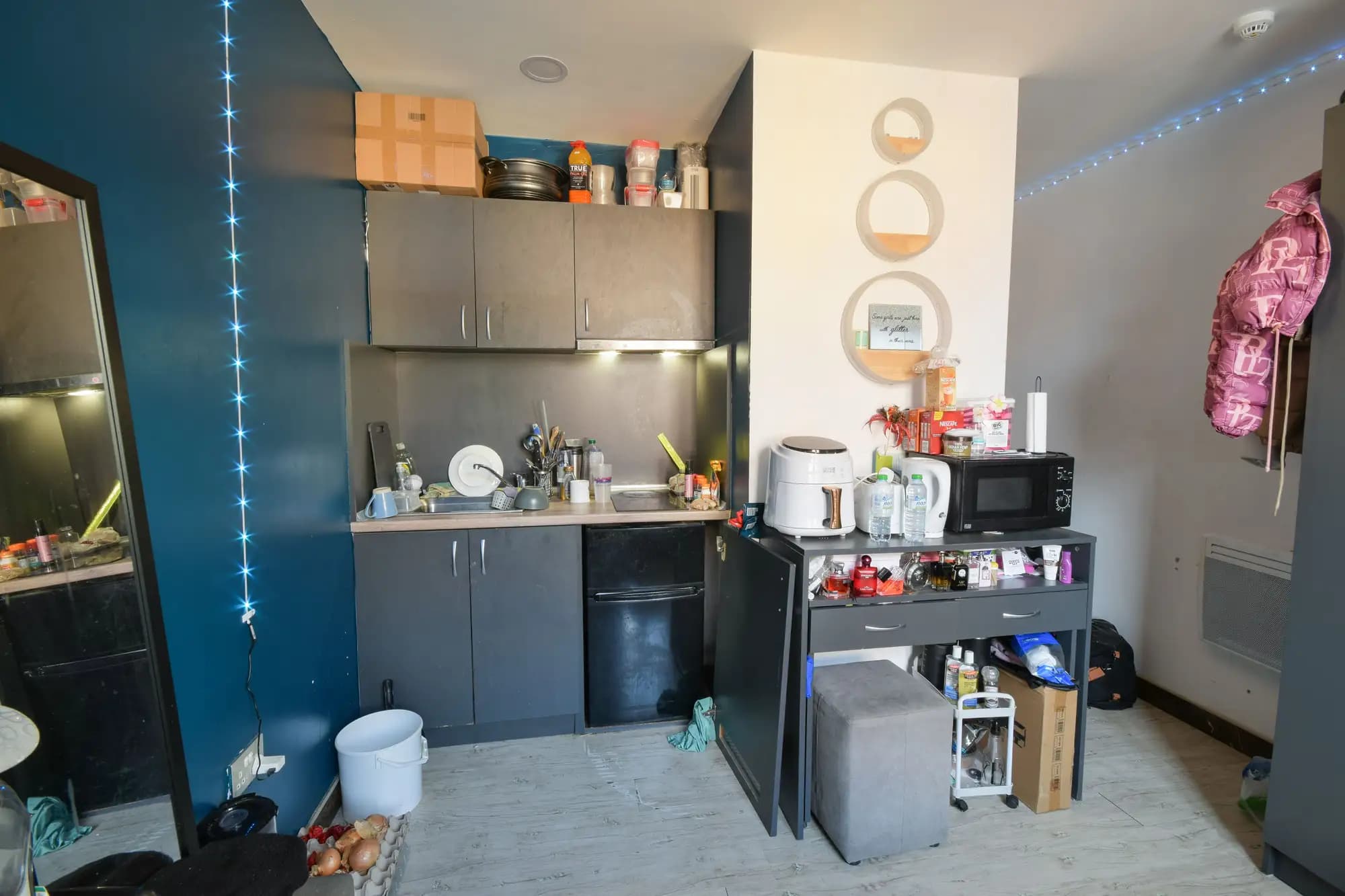 property photo 4 of 10