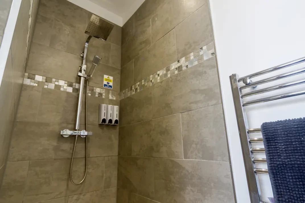 property photo 19 of 40