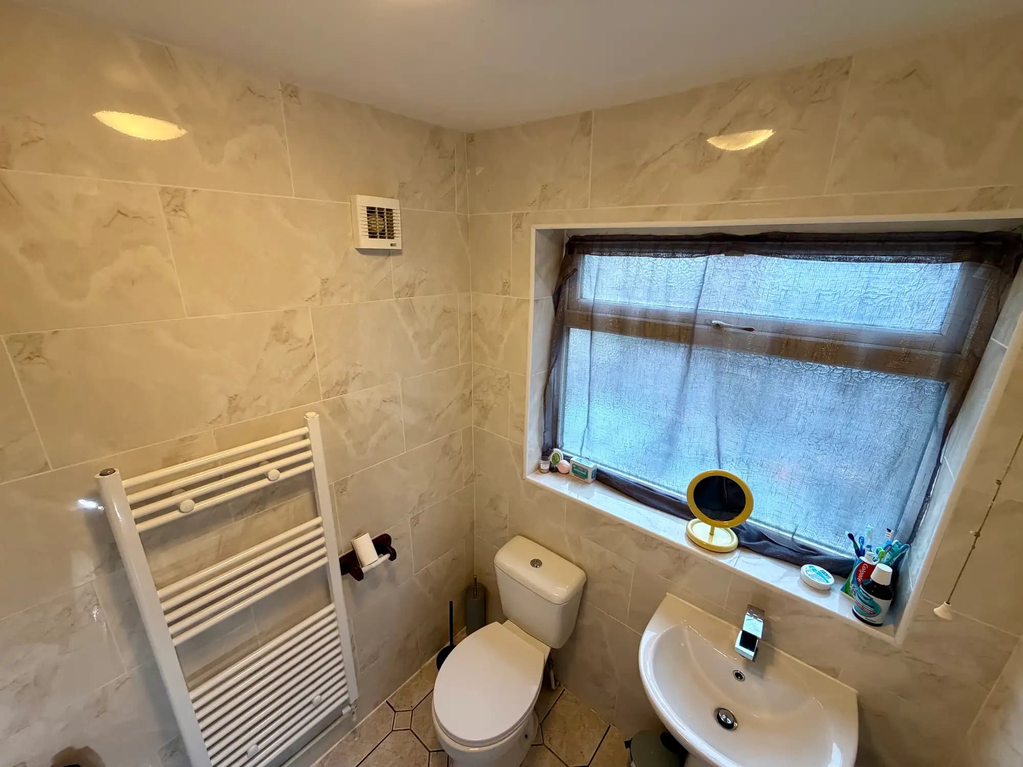 property photo 9 of 29