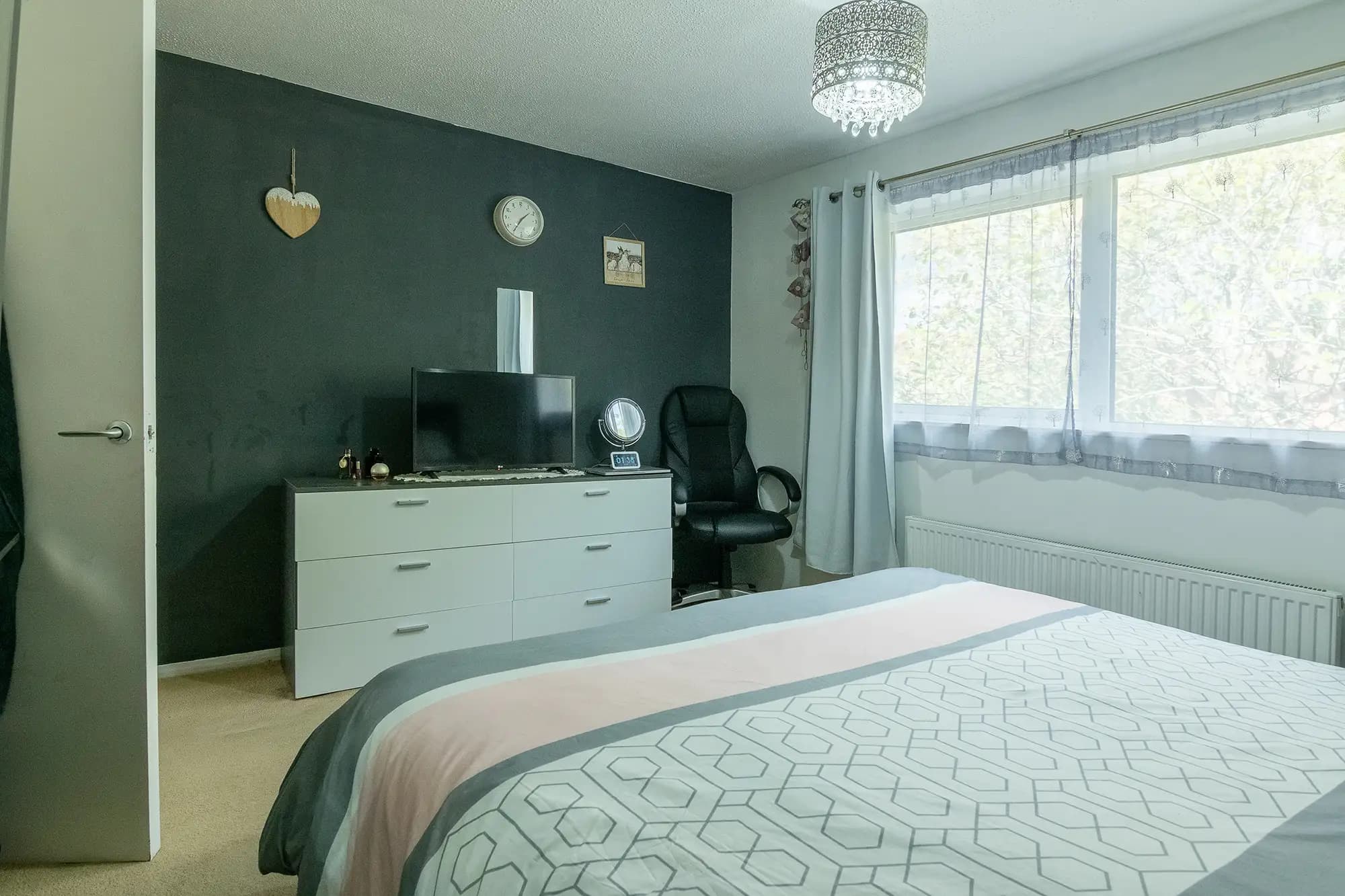 property photo 16 of 33
