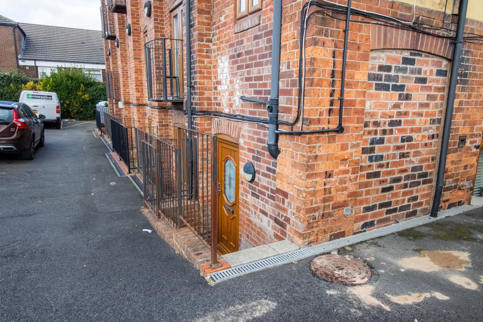 property photo 13 of 15