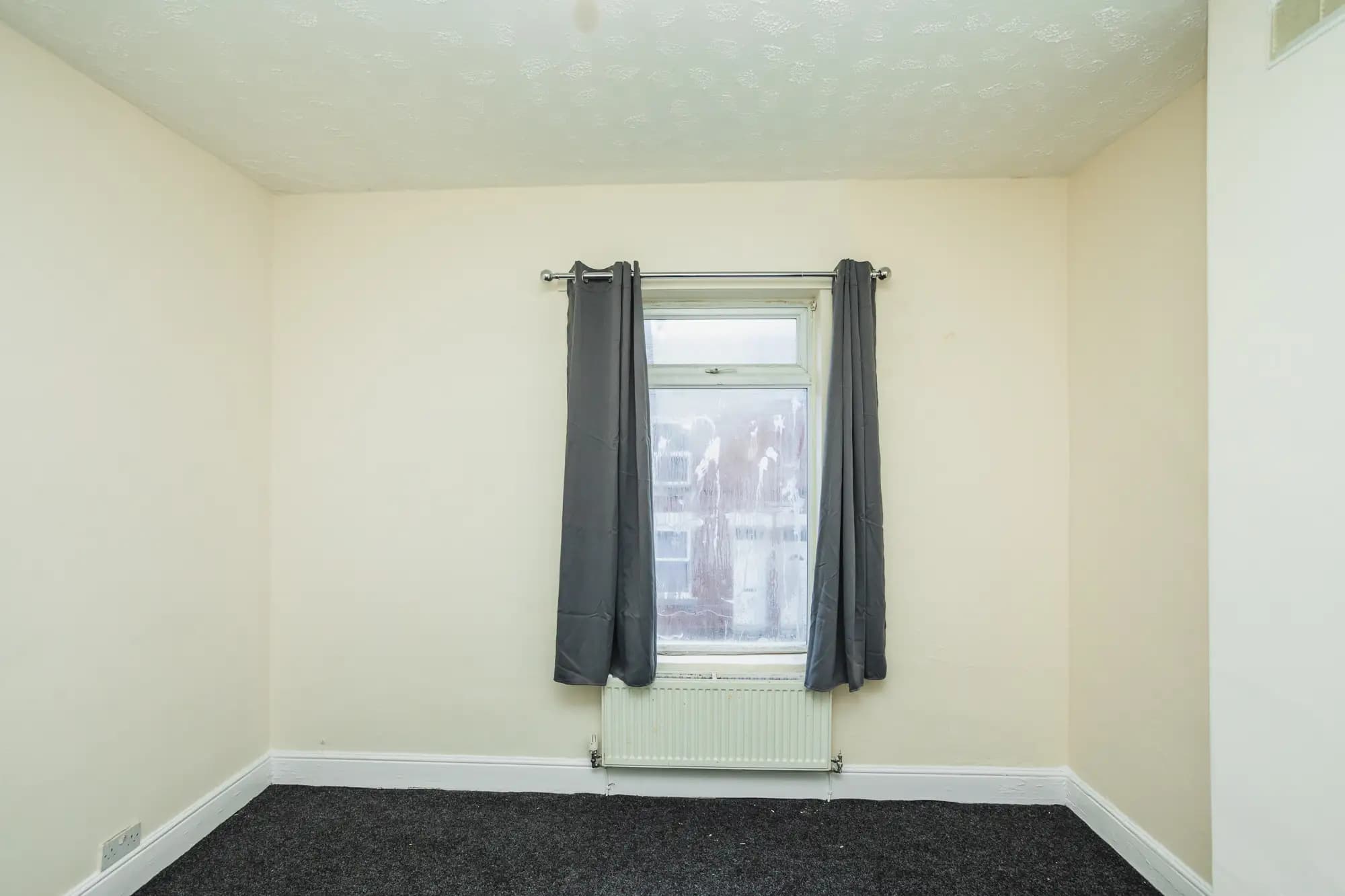 property photo 12 of 32