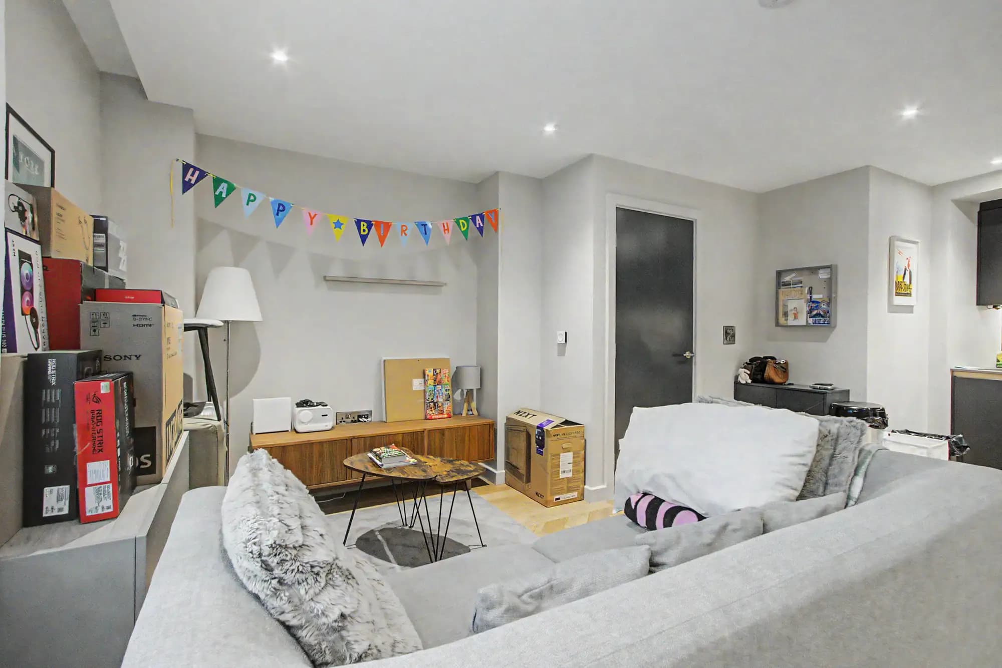 property photo 3 of 31