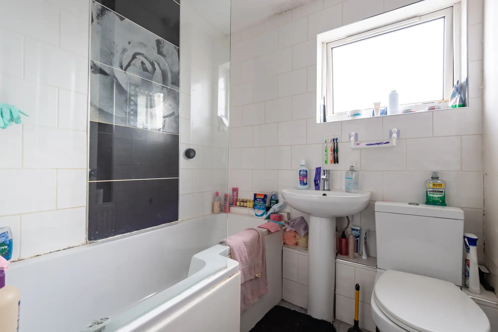 property photo 11 of 27
