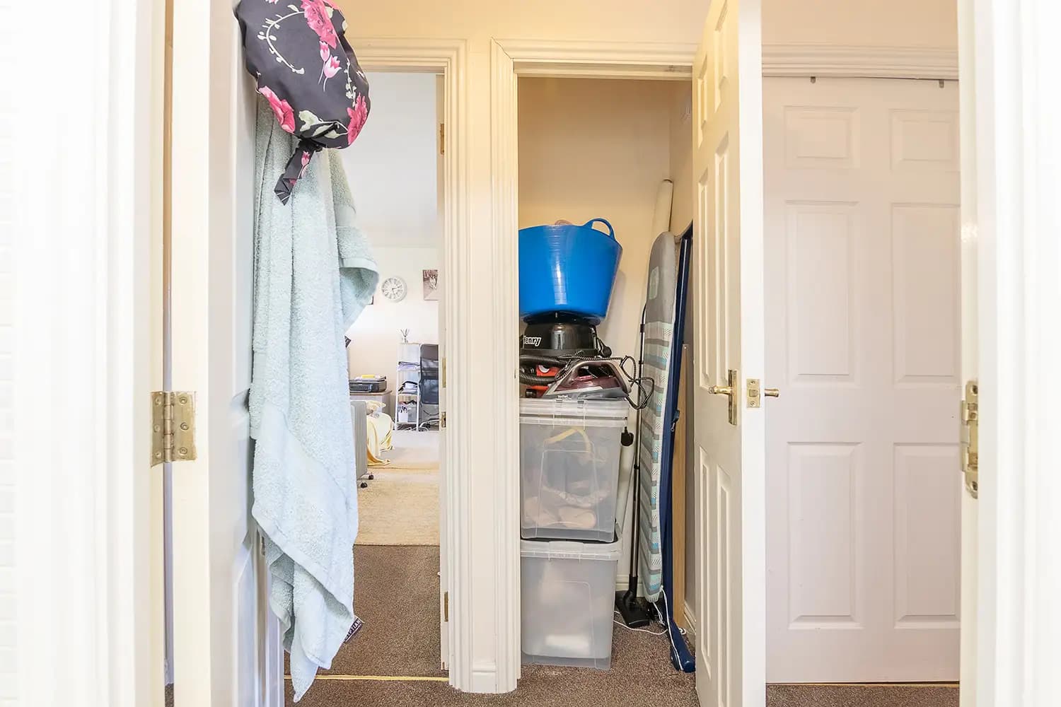 property photo 20 of 34