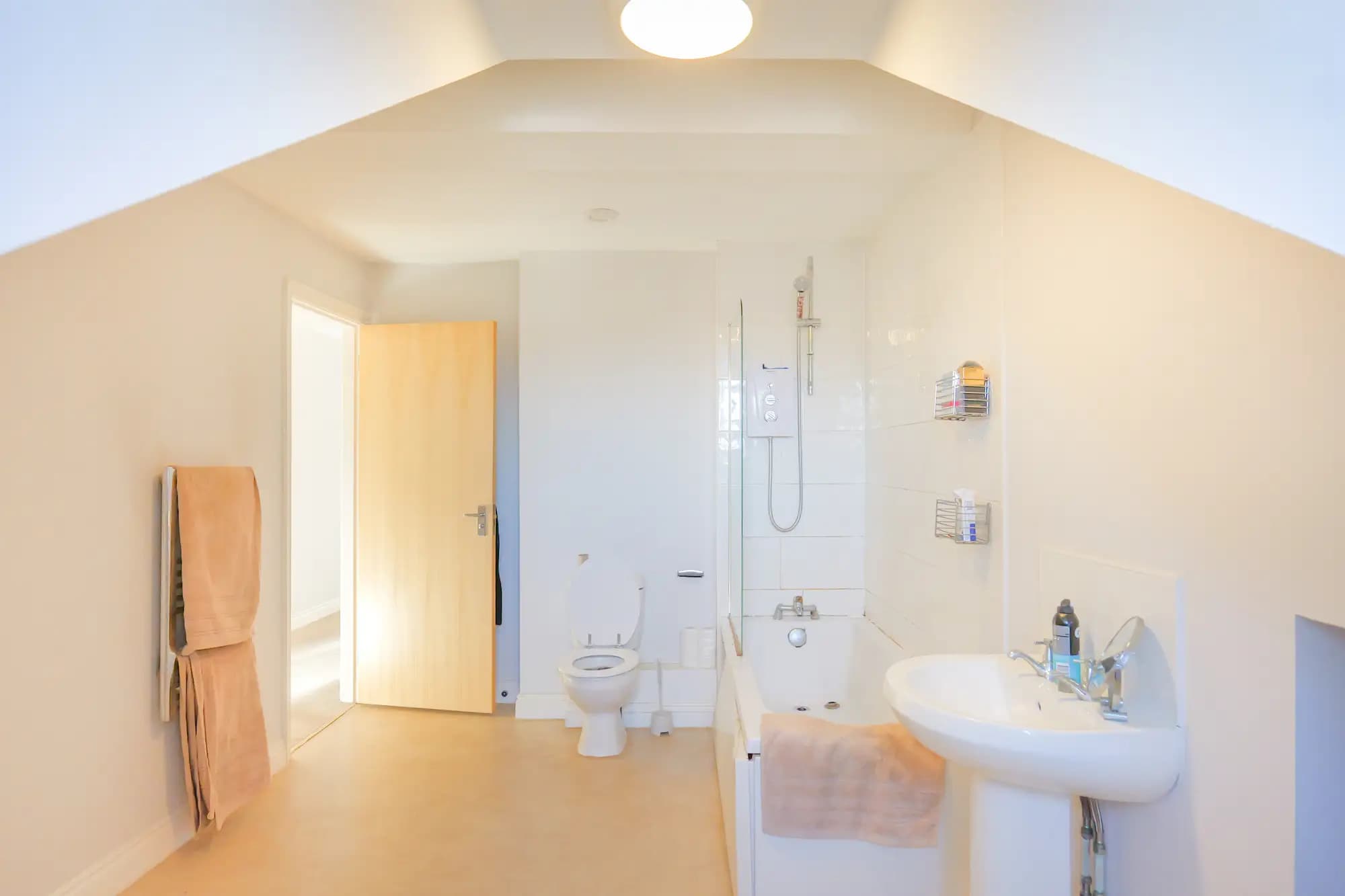 property photo 6 of 28