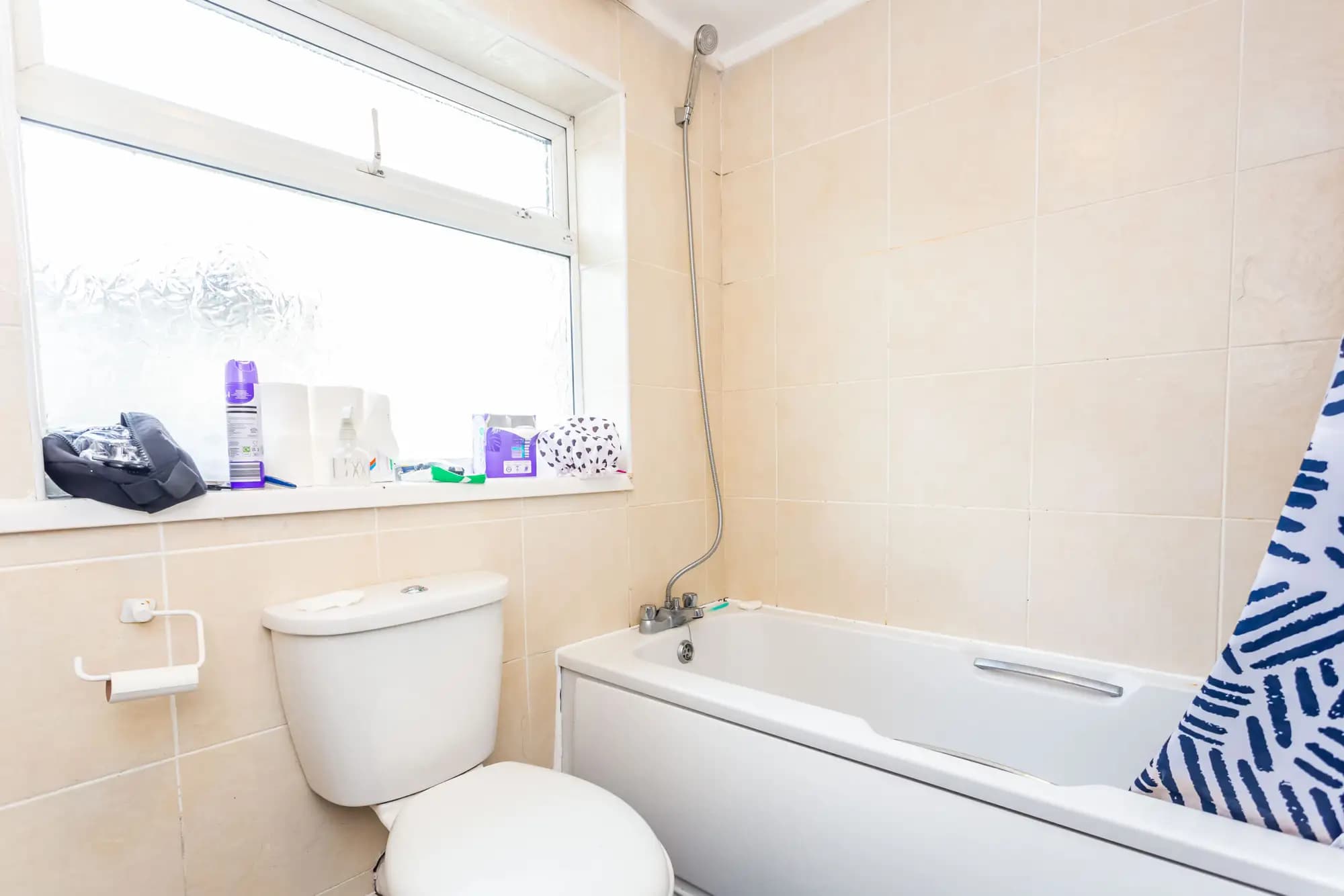 property photo 8 of 17