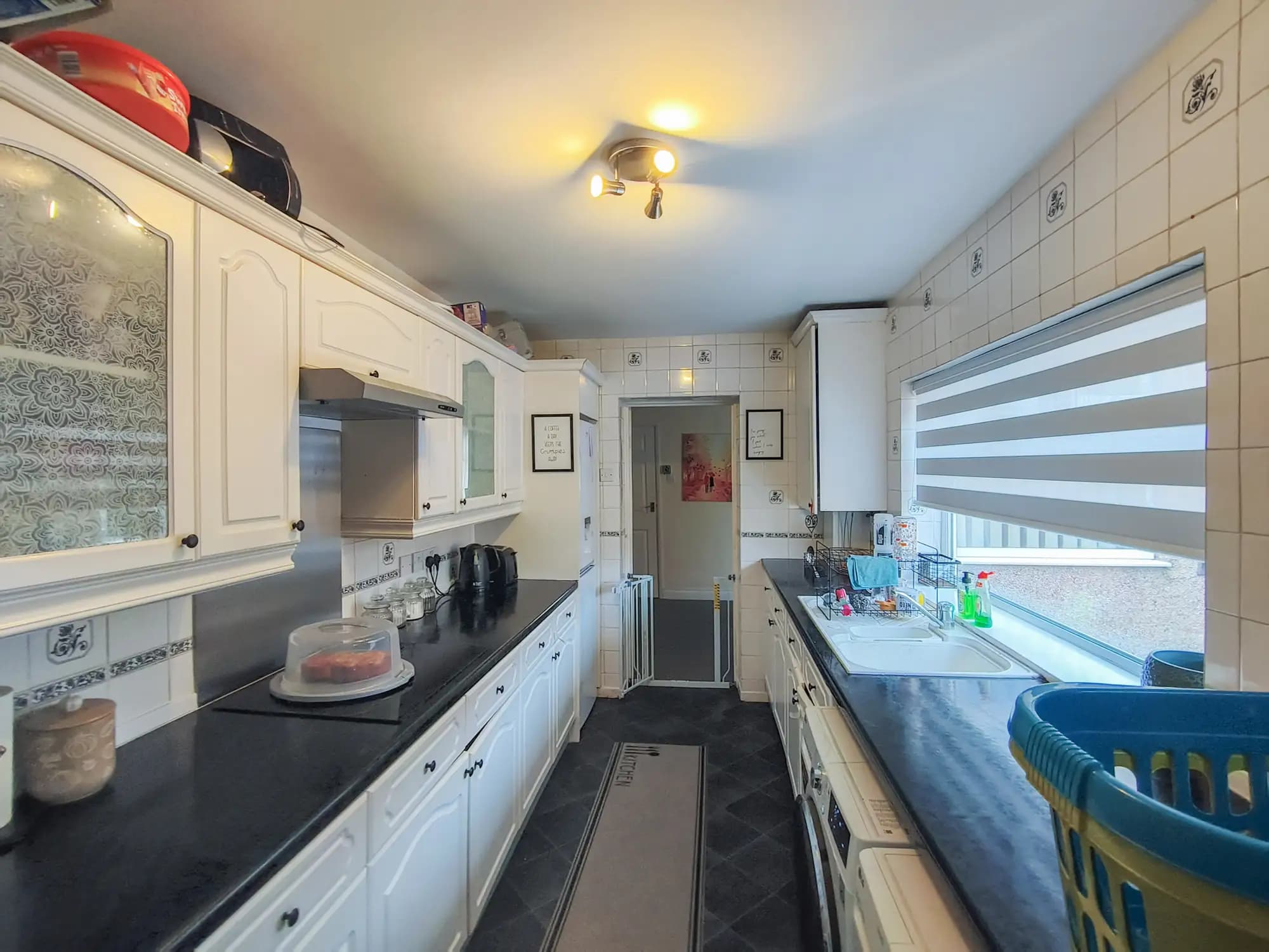 property photo 6 of 16