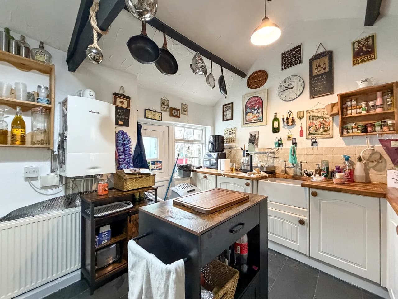 property photo 5 of 14