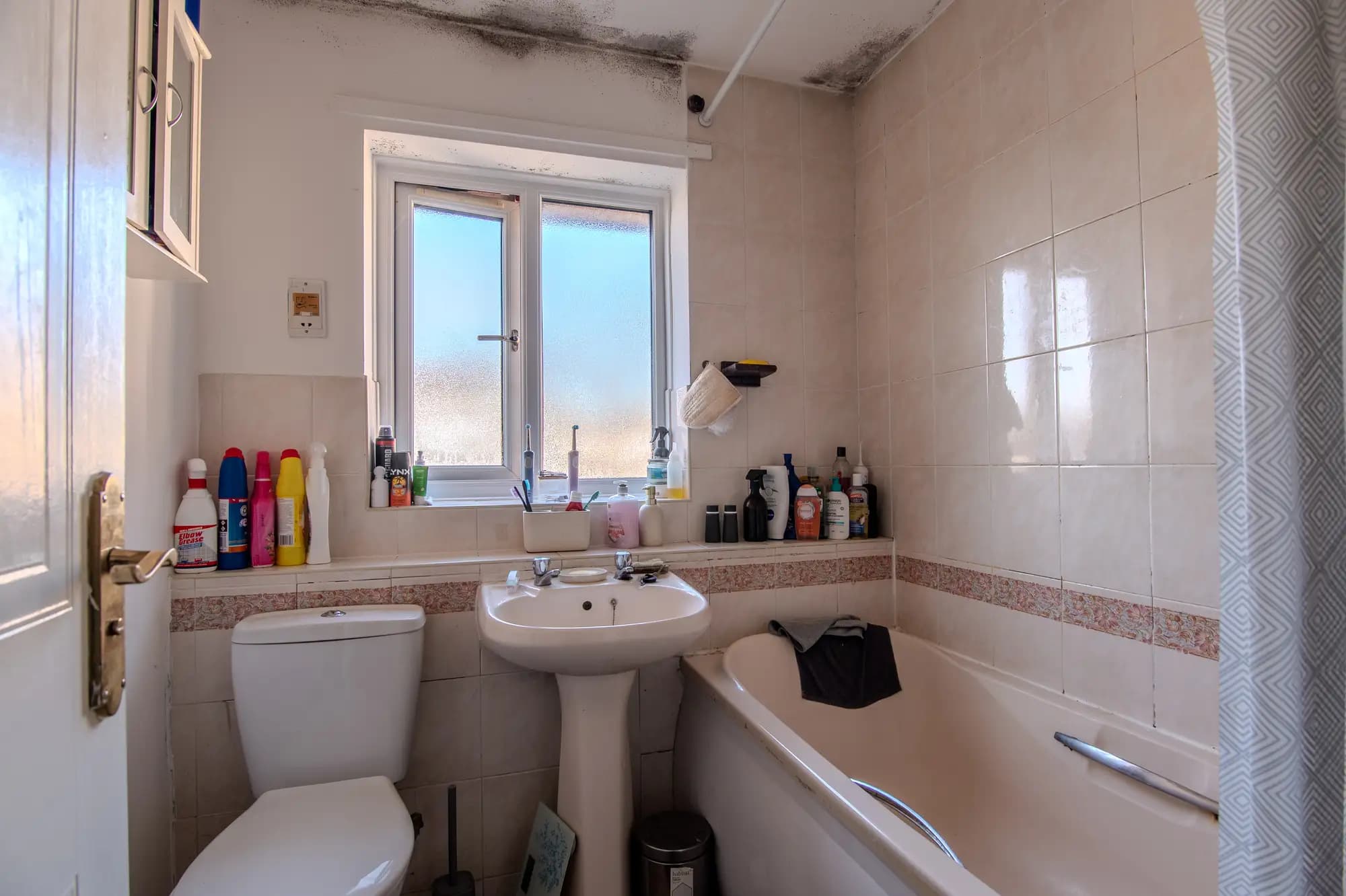 property photo 7 of 21