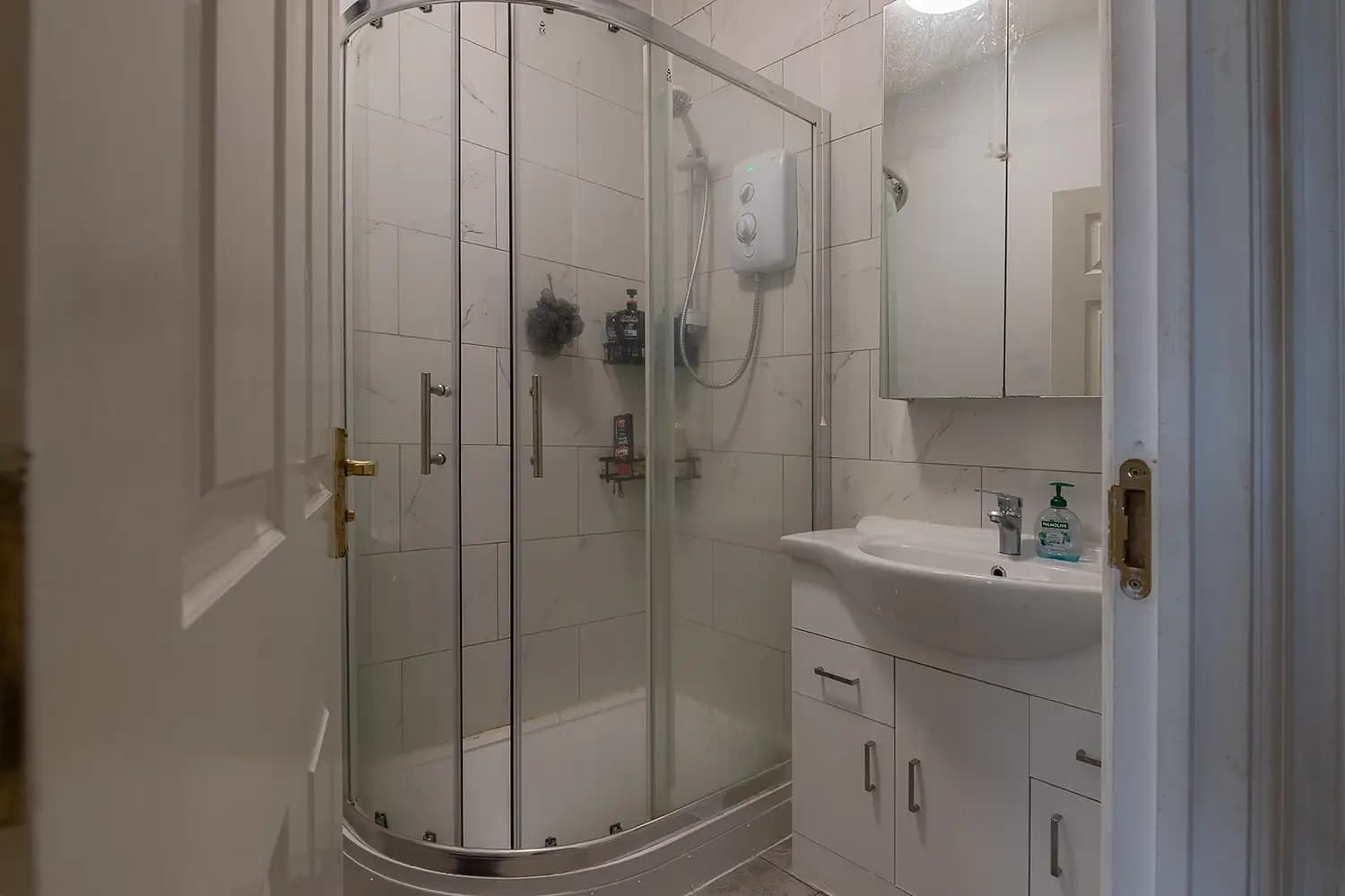 property photo 11 of 26