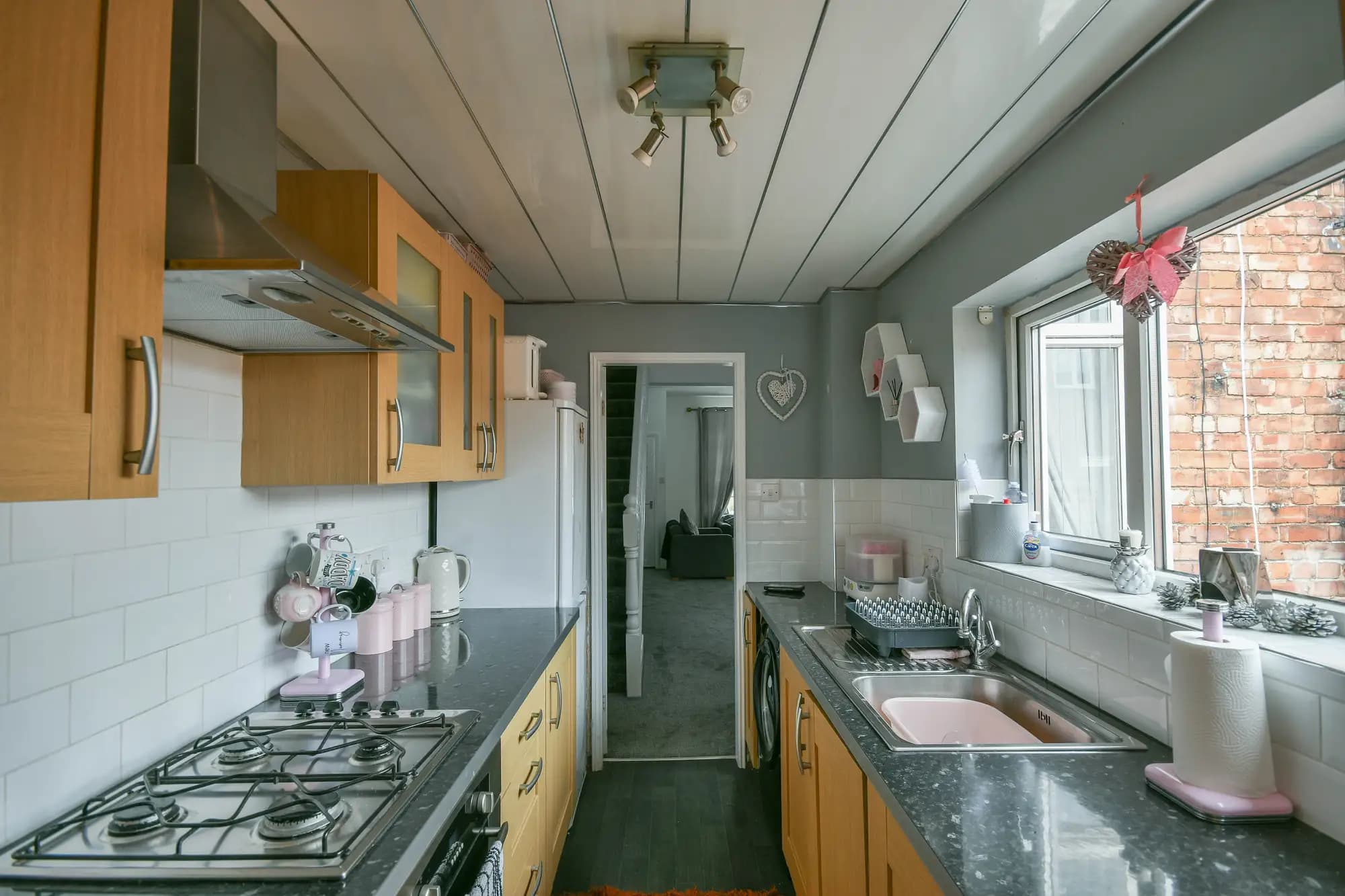property photo 5 of 16