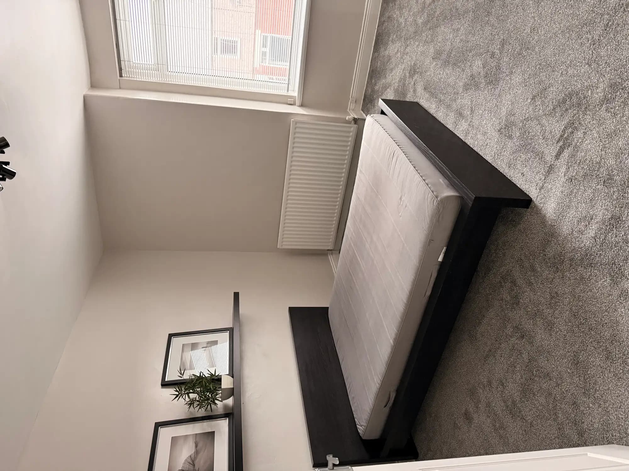 property photo 11 of 27