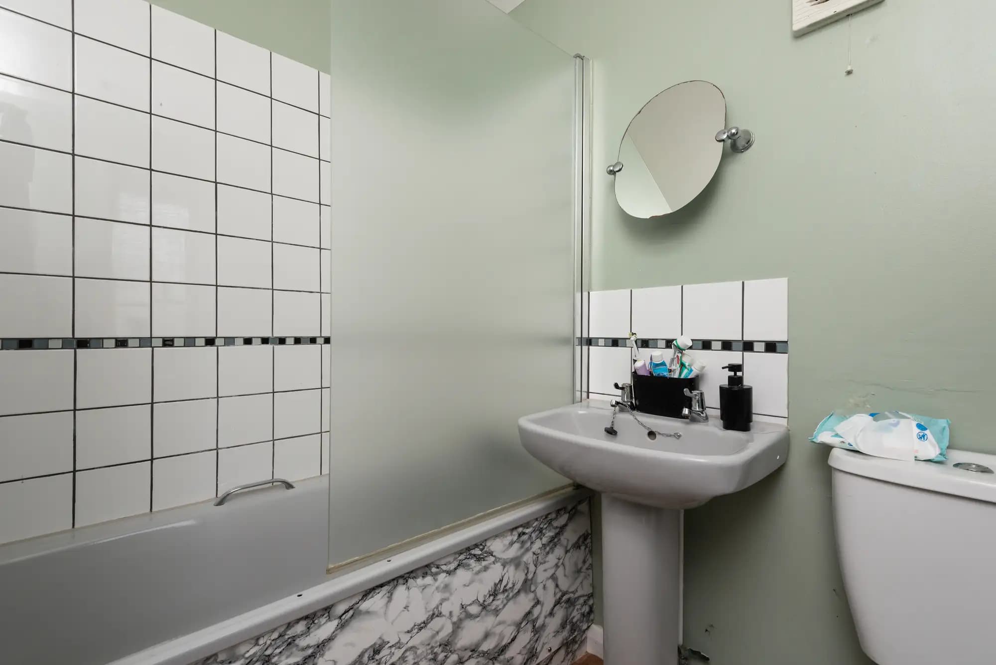 property photo 9 of 27