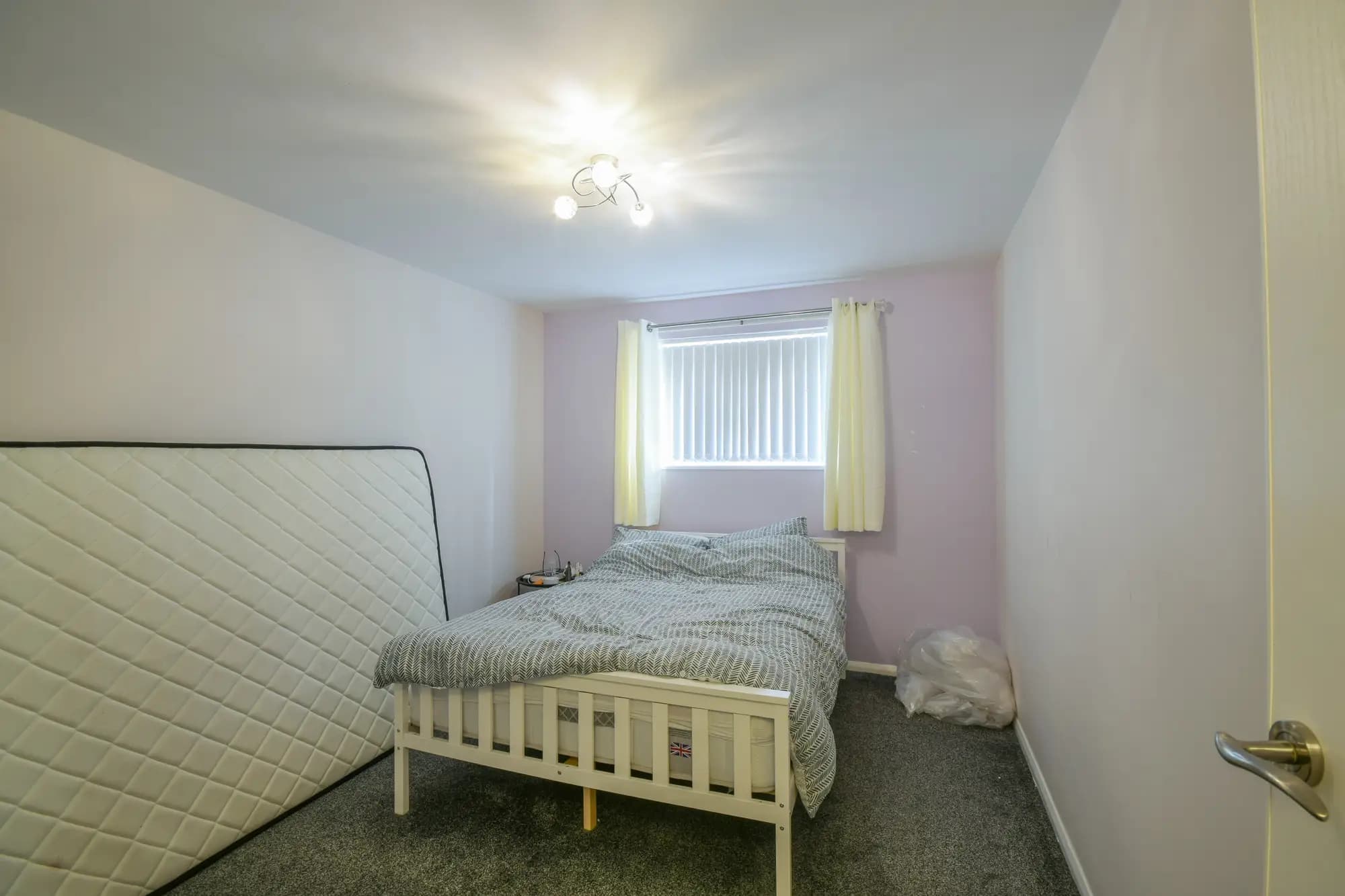 property photo 9 of 17