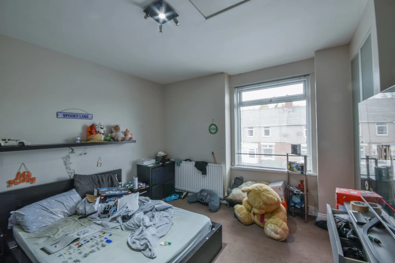 property photo 7 of 14