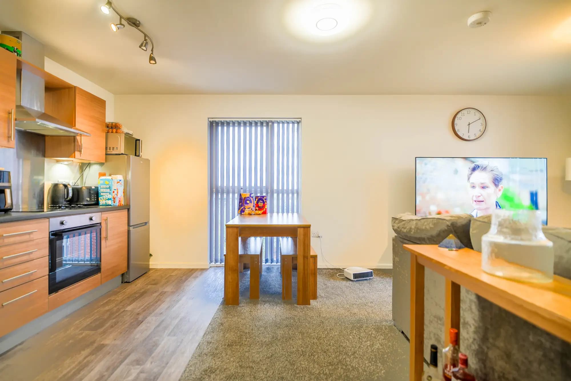 property photo 4 of 14