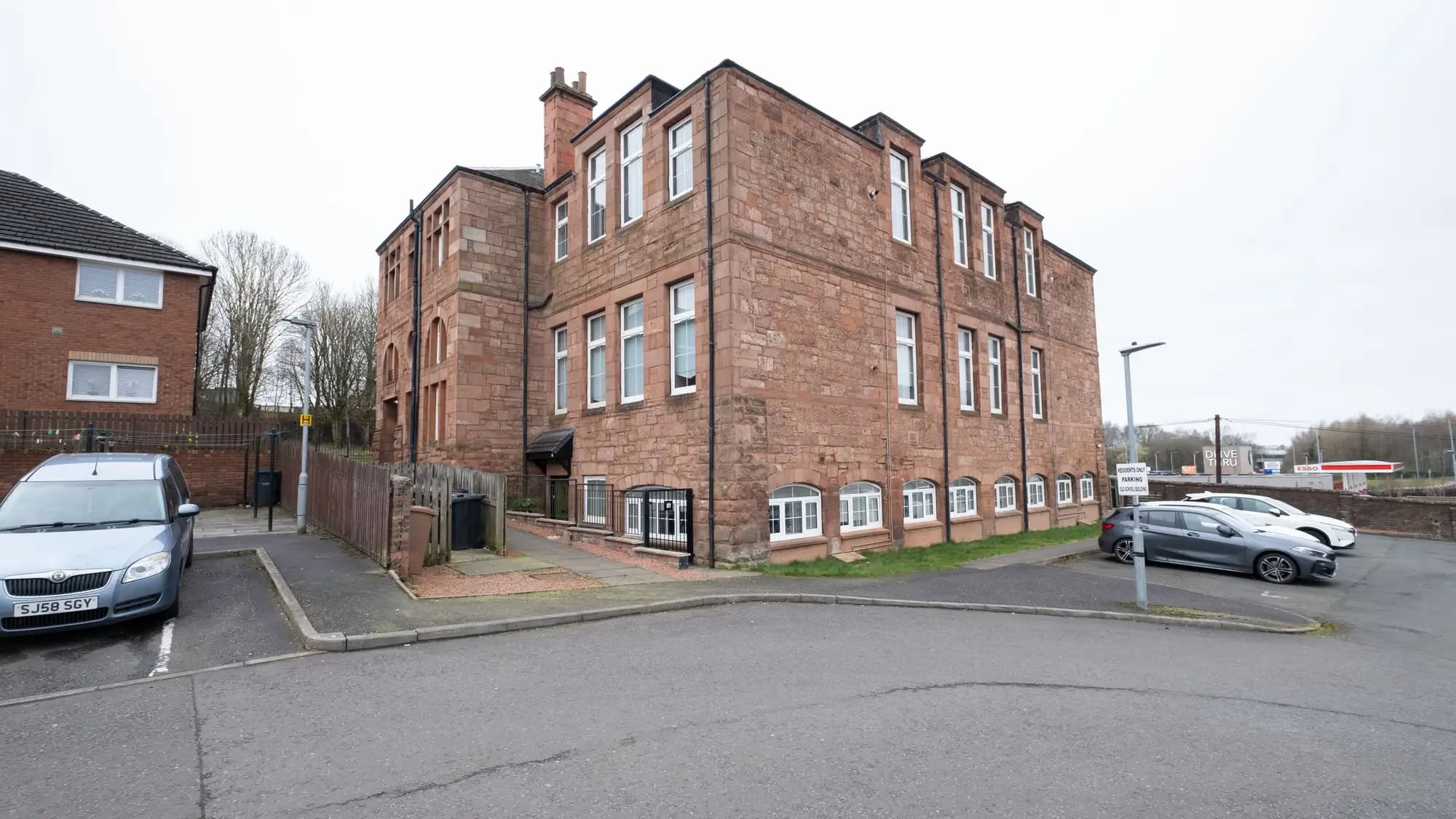 property photo 15 of 16