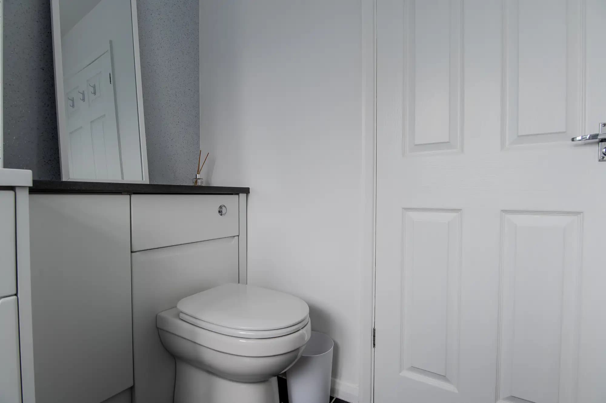 property photo 7 of 19