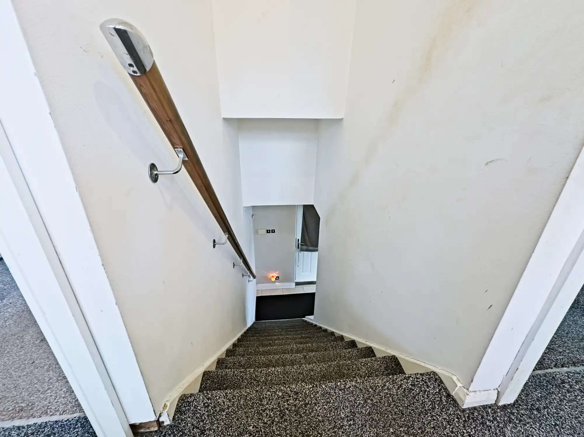 property photo 25 of 37