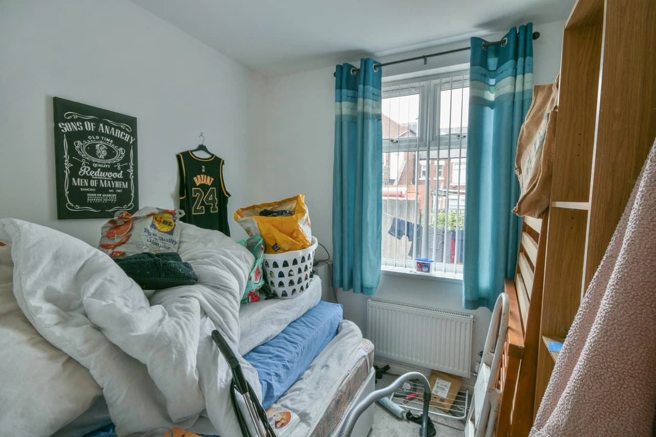 property photo 12 of 18