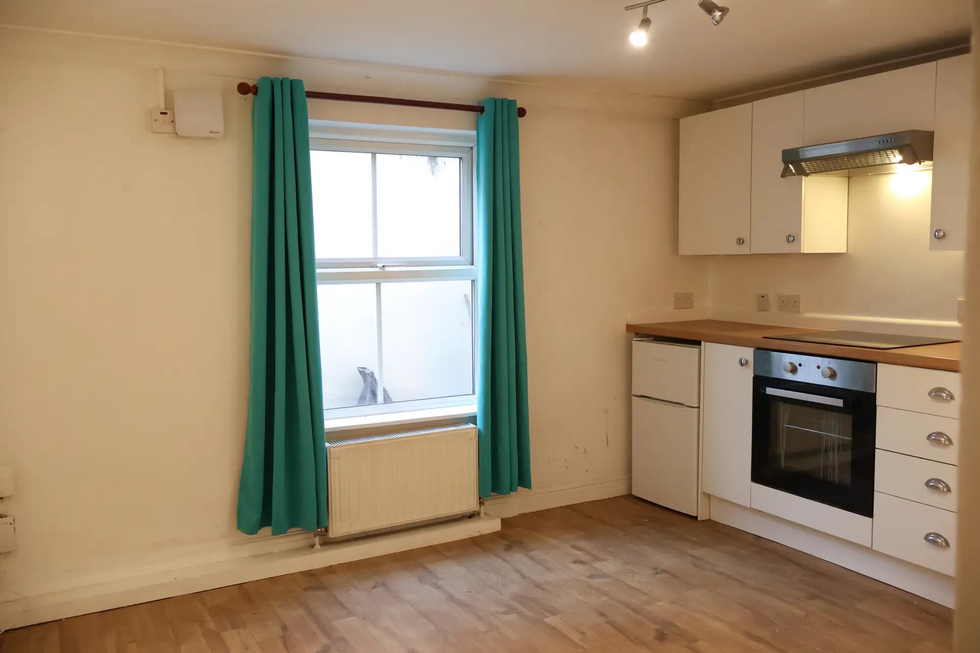 property photo 7 of 22