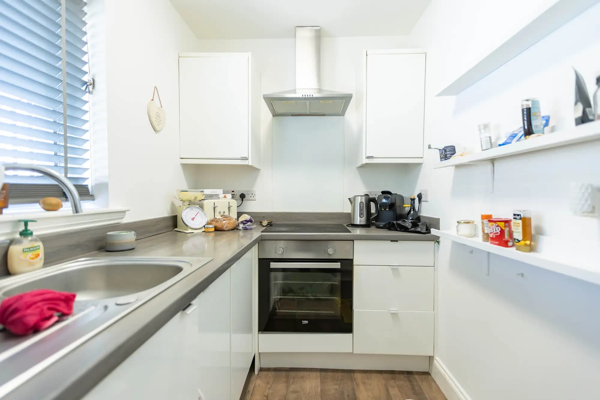property photo 6 of 17