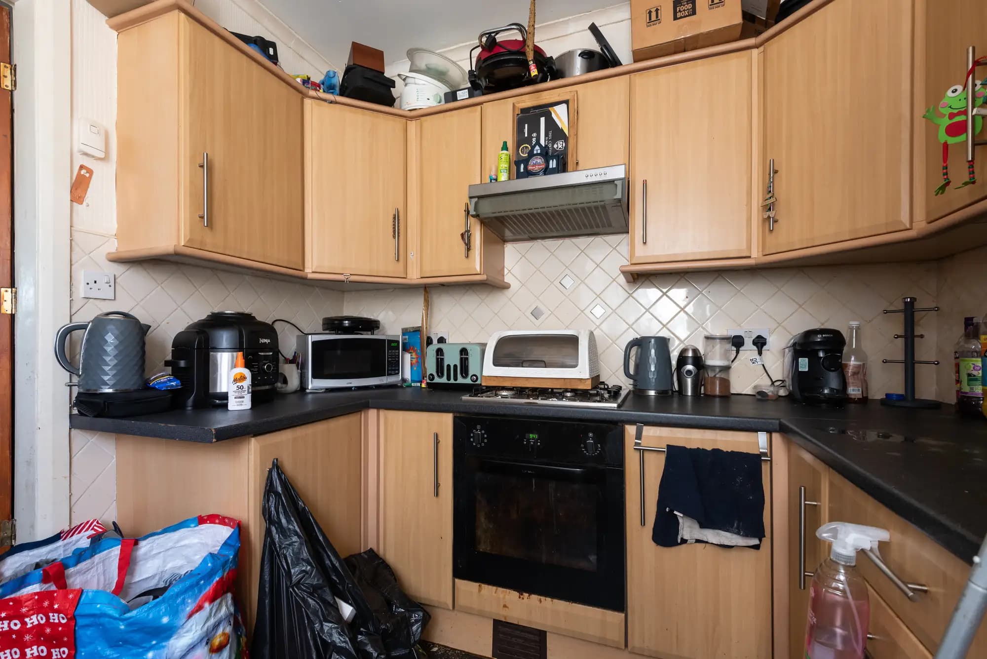 property photo 5 of 17