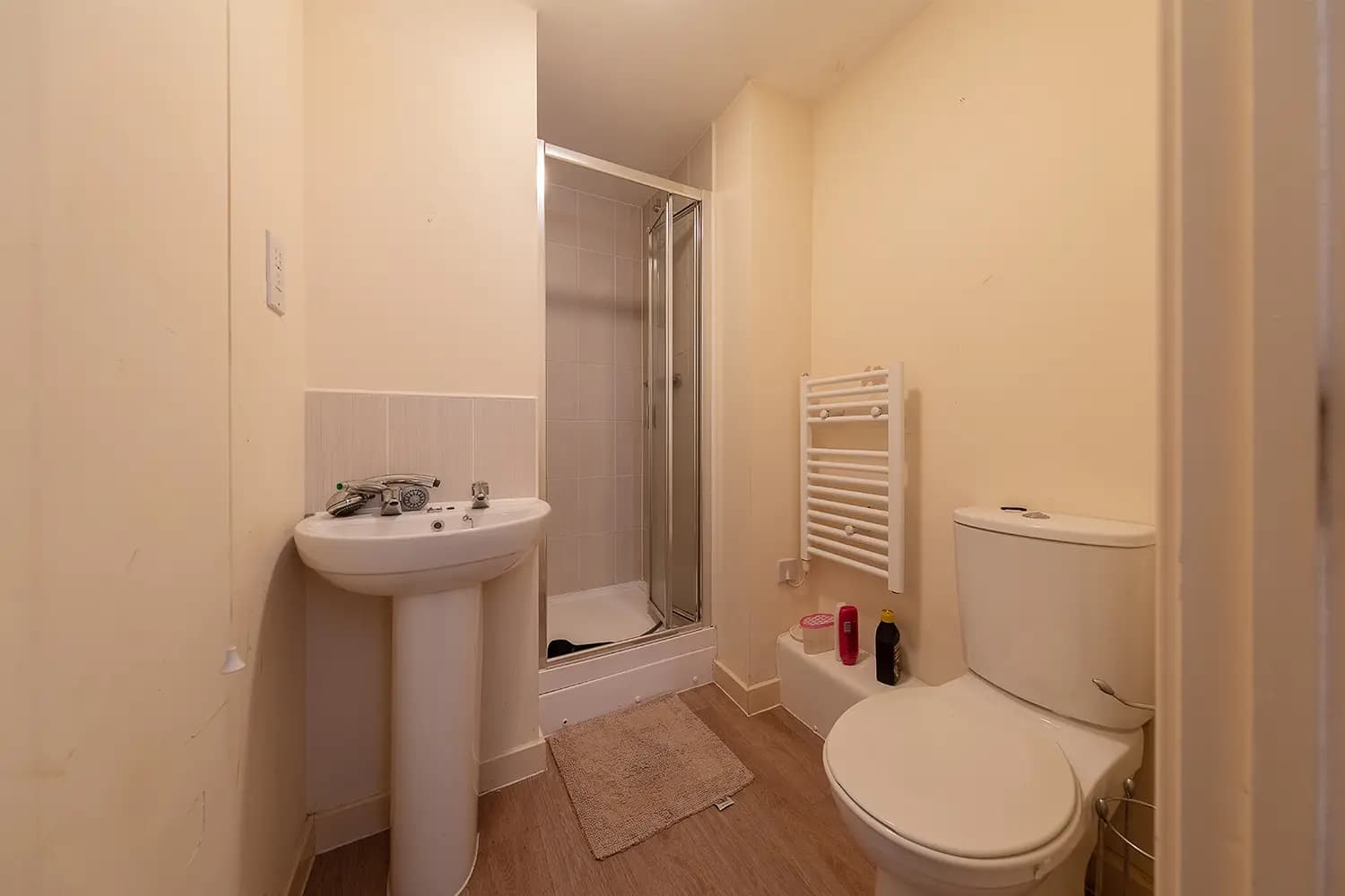property photo 9 of 18